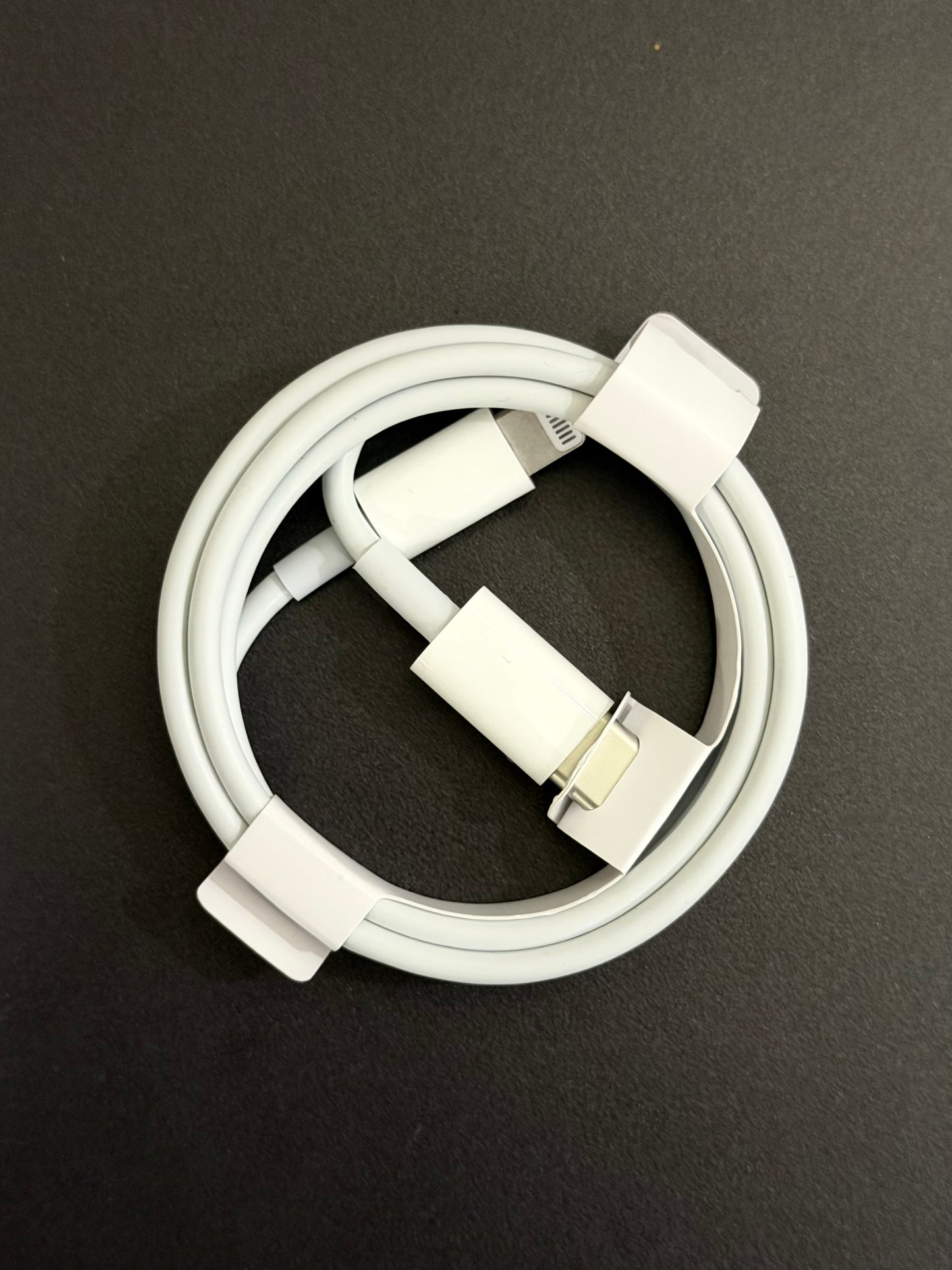 USB- C To Lightning Cable - Apple Store Original 100%