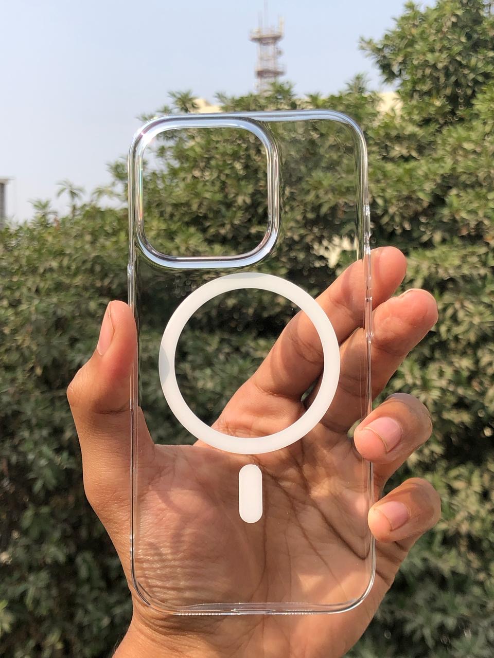 Eouro Anti-Yellow MagSafe Clear Shockproof Sleek Protective Case