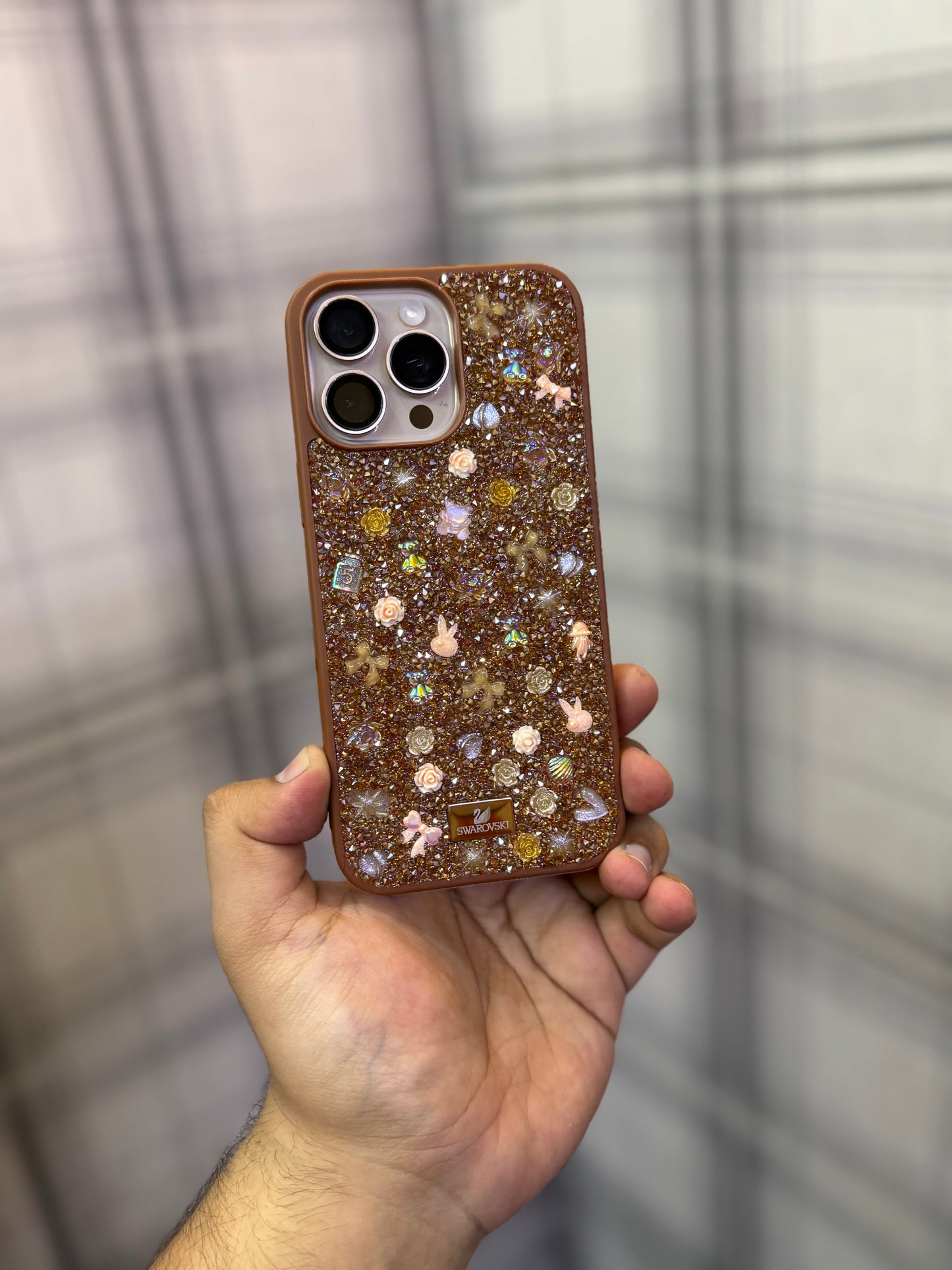 Swarovski Desert Diamond Case 16 Pro Max