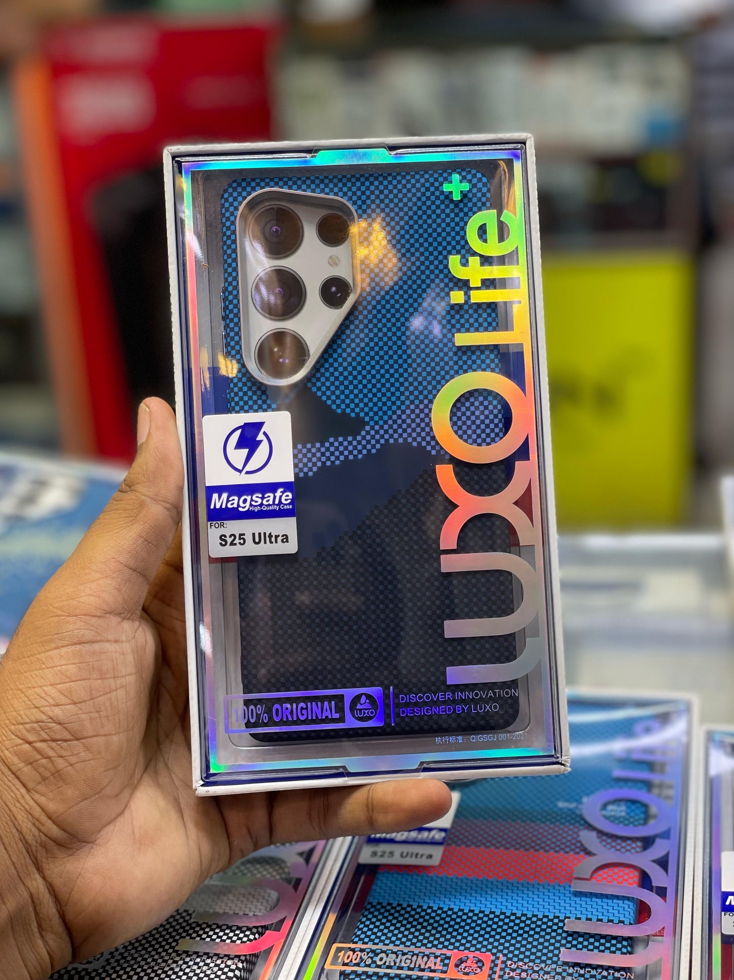 Mountain Carbon Fibre Luxo MagSafe