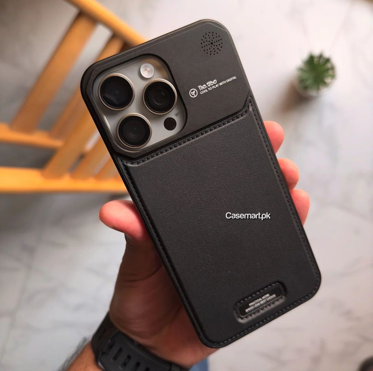 Metal MagSafe perfume case