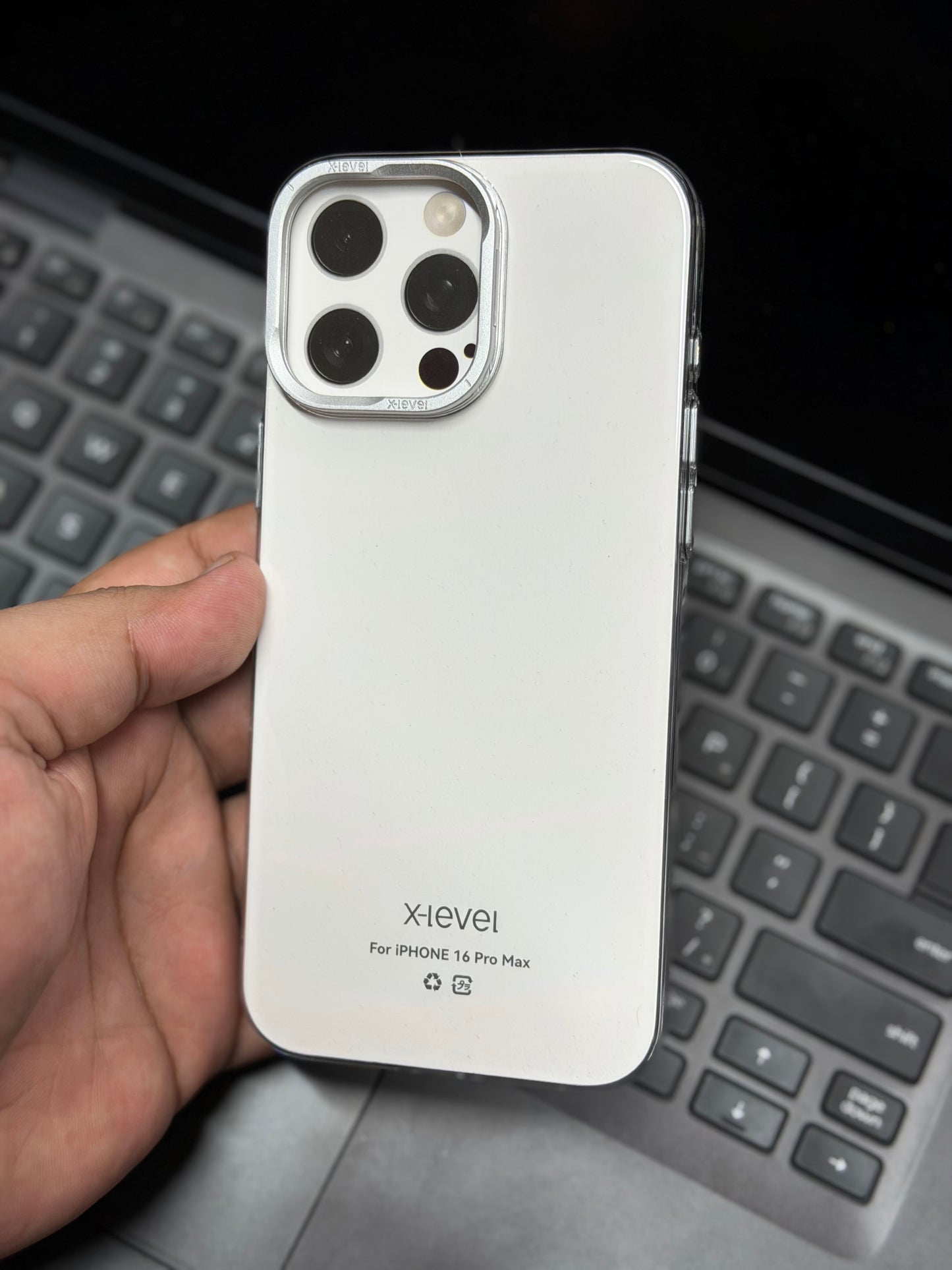X-Level Sparkling Clear Non-Yellowing Case 16 Pro Max