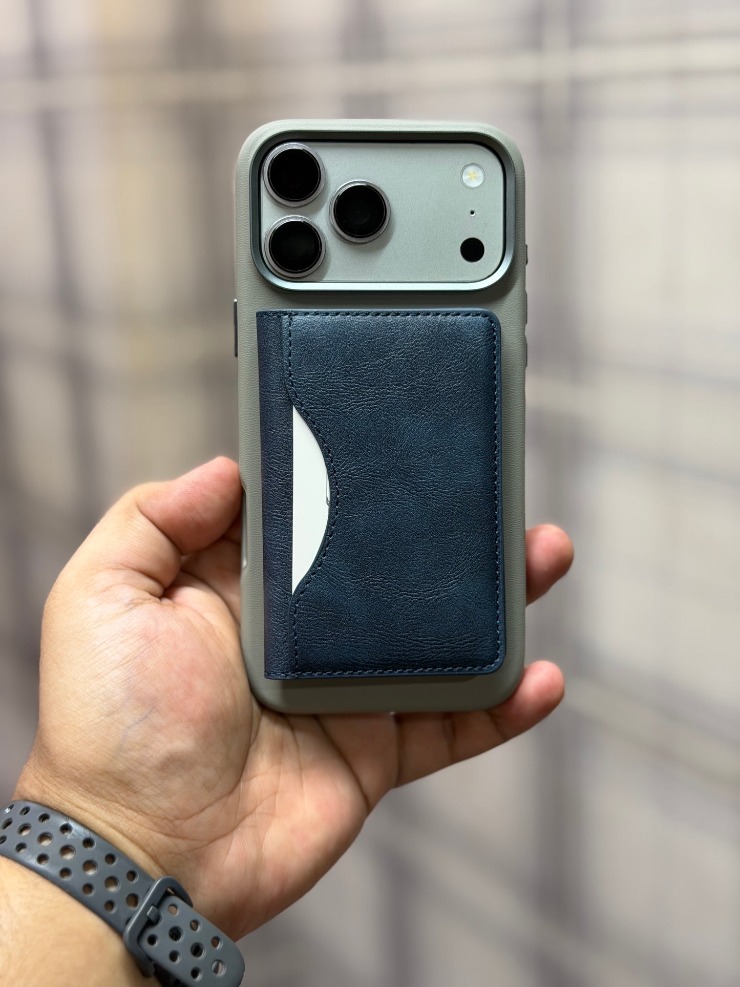 Fold Leather MagSafe Wallet with Stand