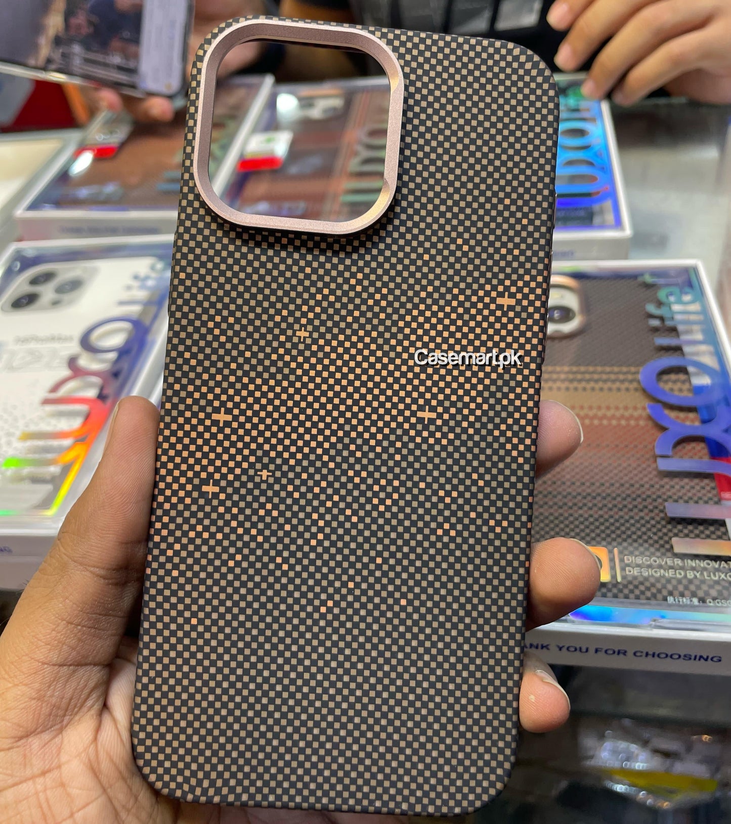 Real Carbon Fibre with MagSafe in Desert Titanium LUXO Like PITAKA