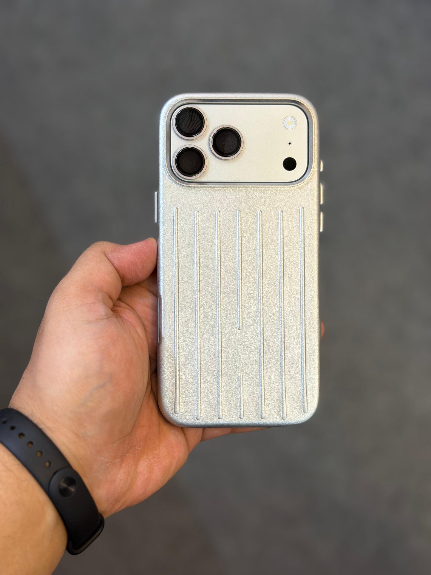 Henks Rimova Style Leather Magsafe Cases 17 Pro Max