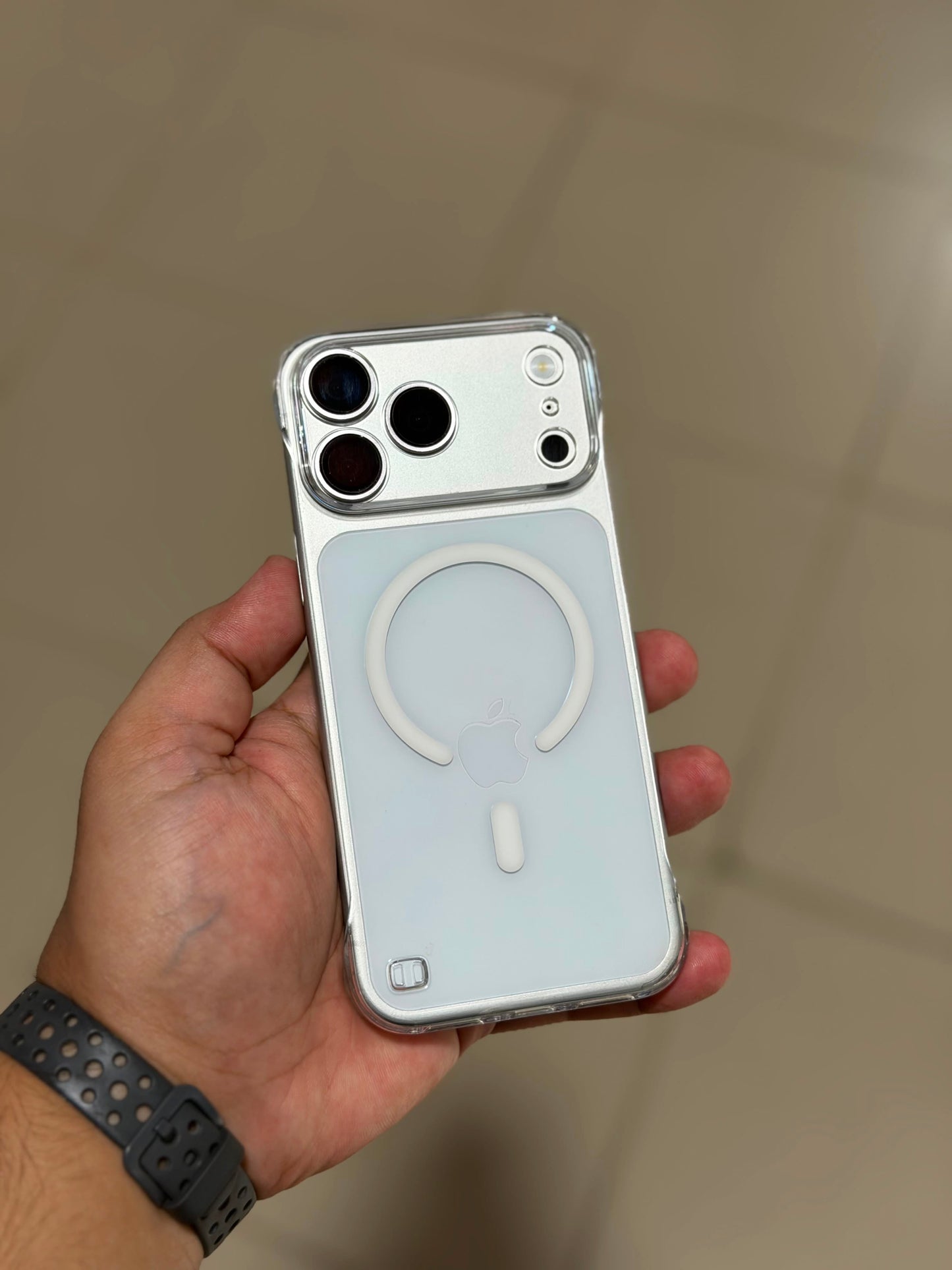 X Level Sparkling Frameless Clear Magsafe Case 17 Series