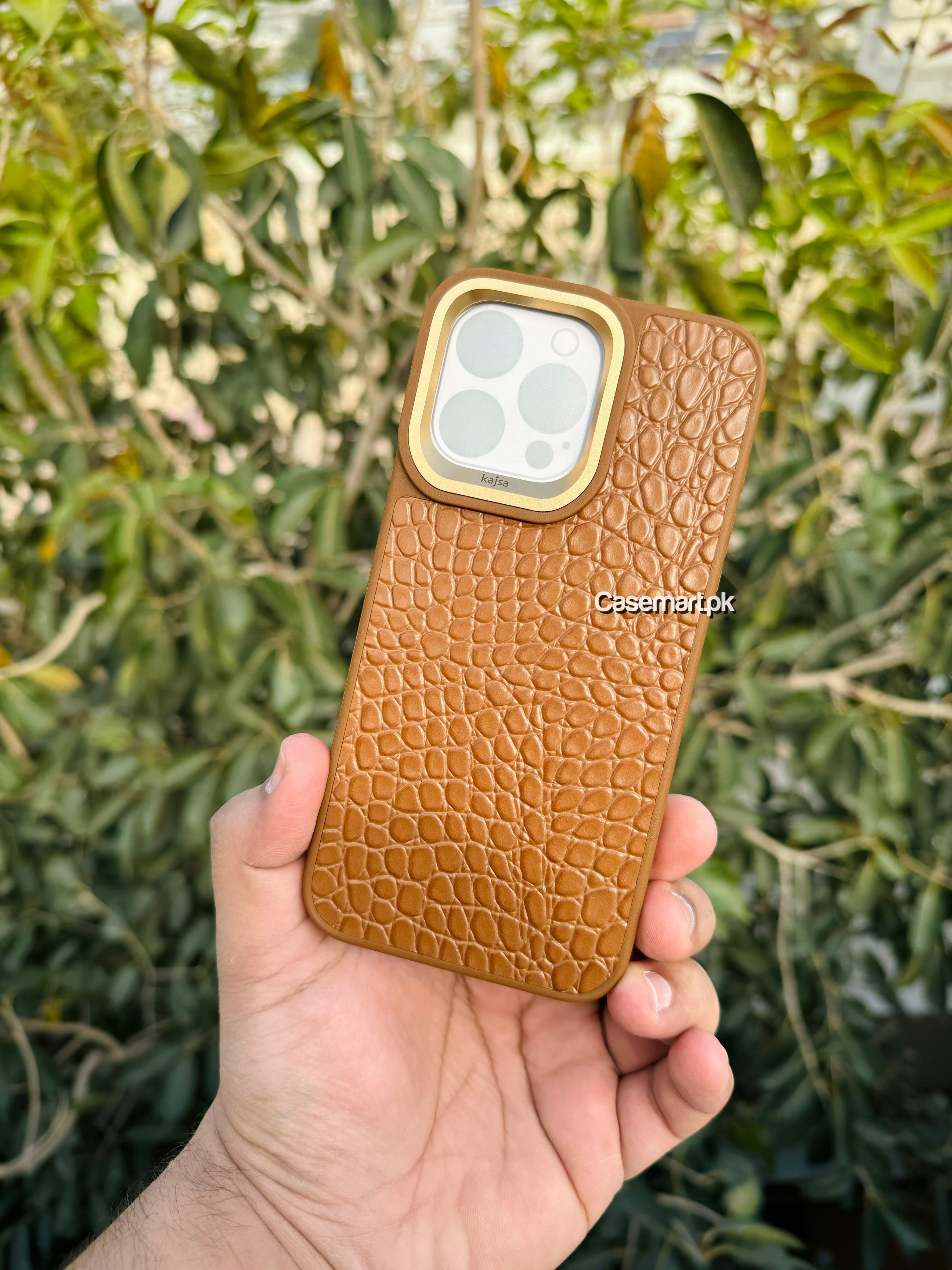 Original kajsa case in genuine leather and metal camera protection iphone 15 pro max brown