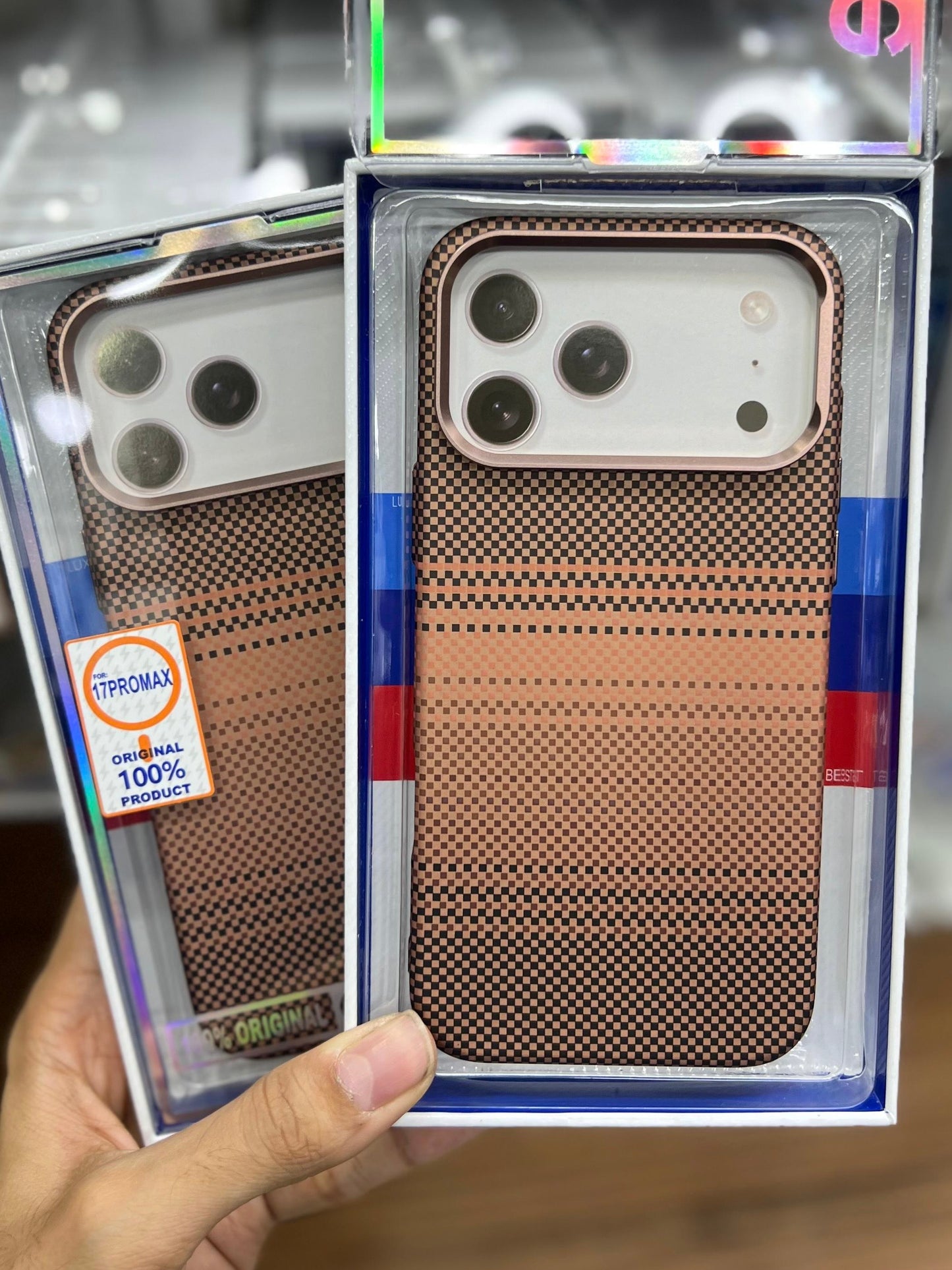 Gold Sunset Carbon Fibre With MagSafe LUXO 17 Series