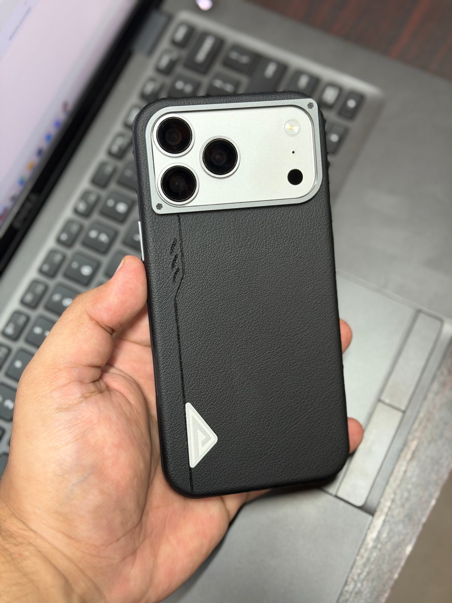 Vegan Leather Case Black iPhone 17 pro max