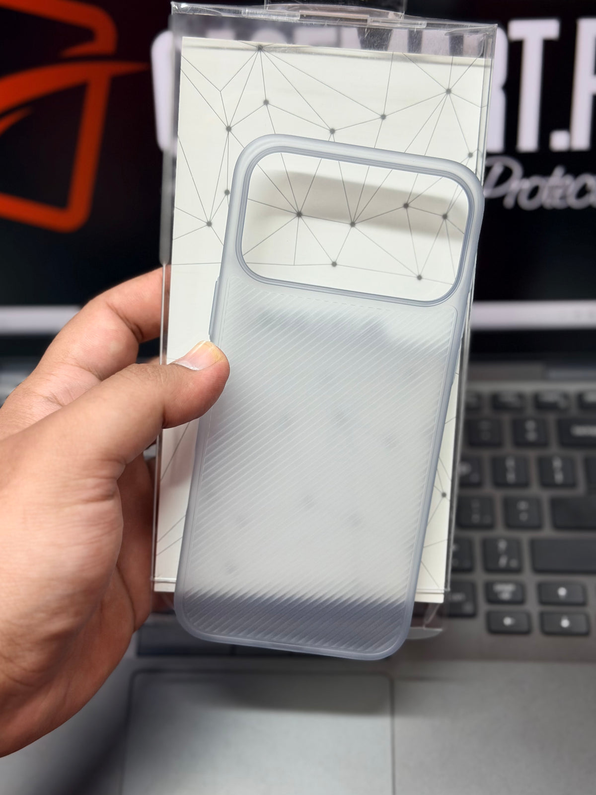 WinCase Soft Paper Carbon Ultra Thin Slim Cover for iPhone 17 / 18 Series