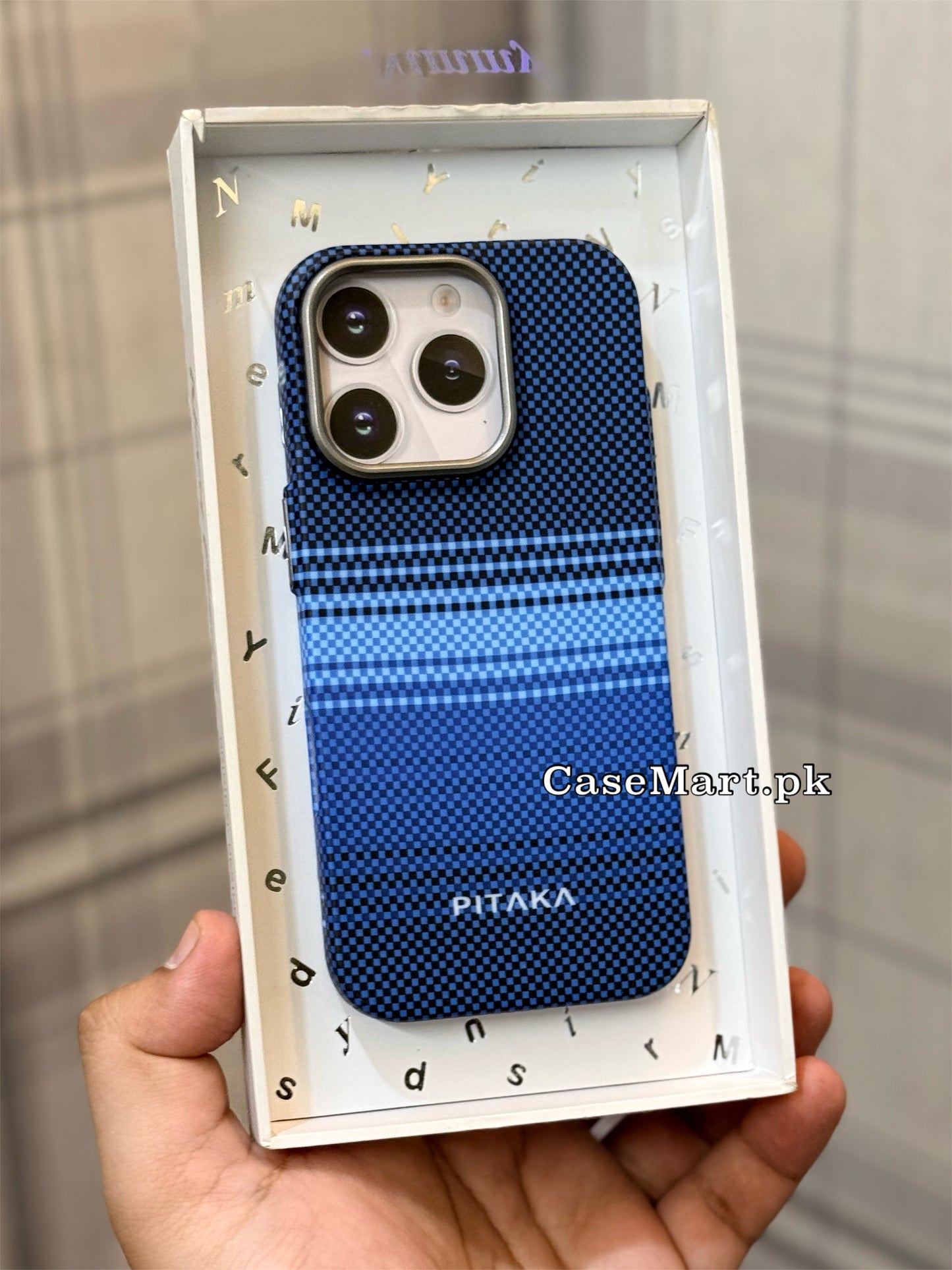 PITAKA MOONRISE CARBON FIBRE KEVLAR CASE
