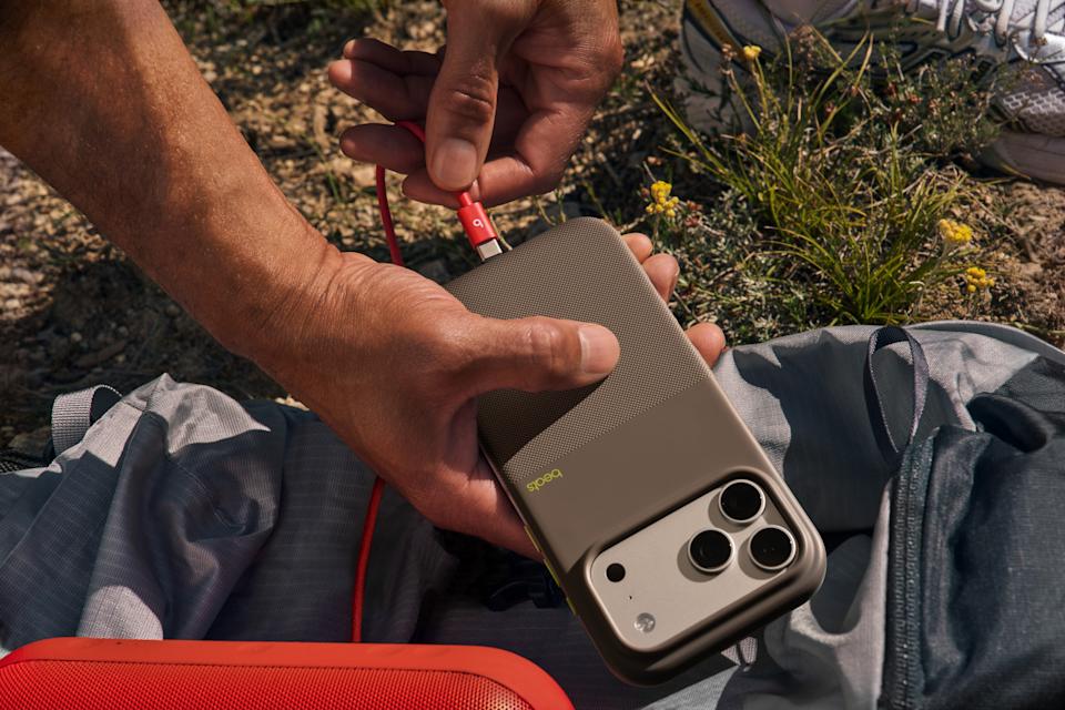 BEATS Rugged MagSafe Case iPhone 17 series