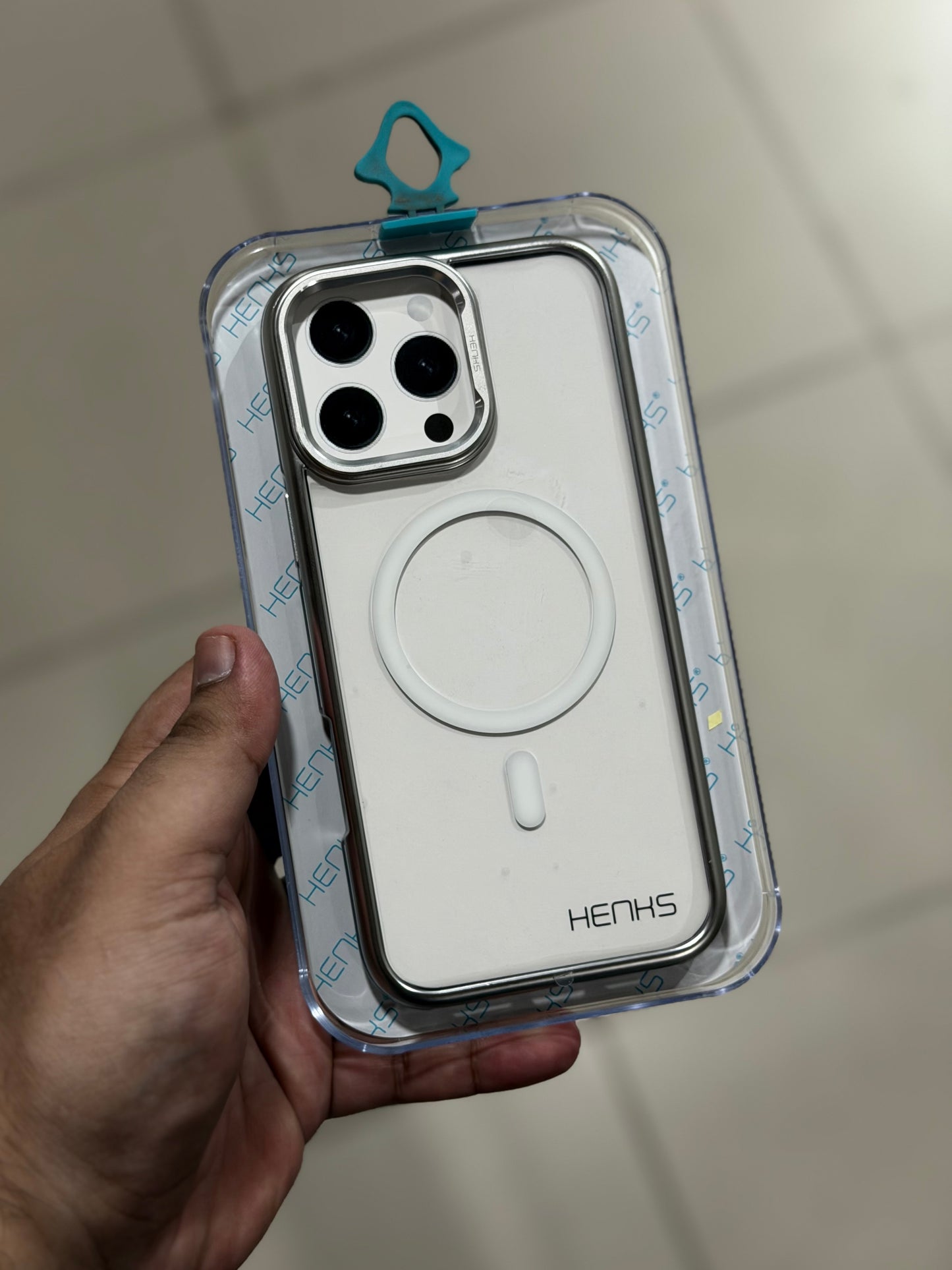 HENKS Silver Border MagSafe Case 16 Pro Max