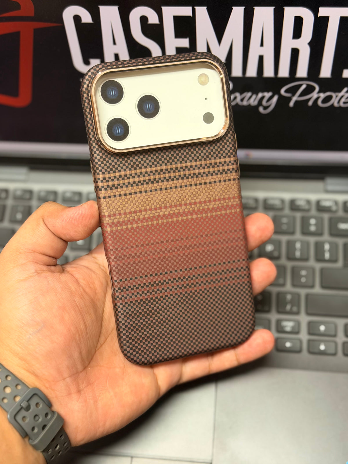 PITAKA SUNSET - MagSafe Carbon Fibre For 17 Pro Max