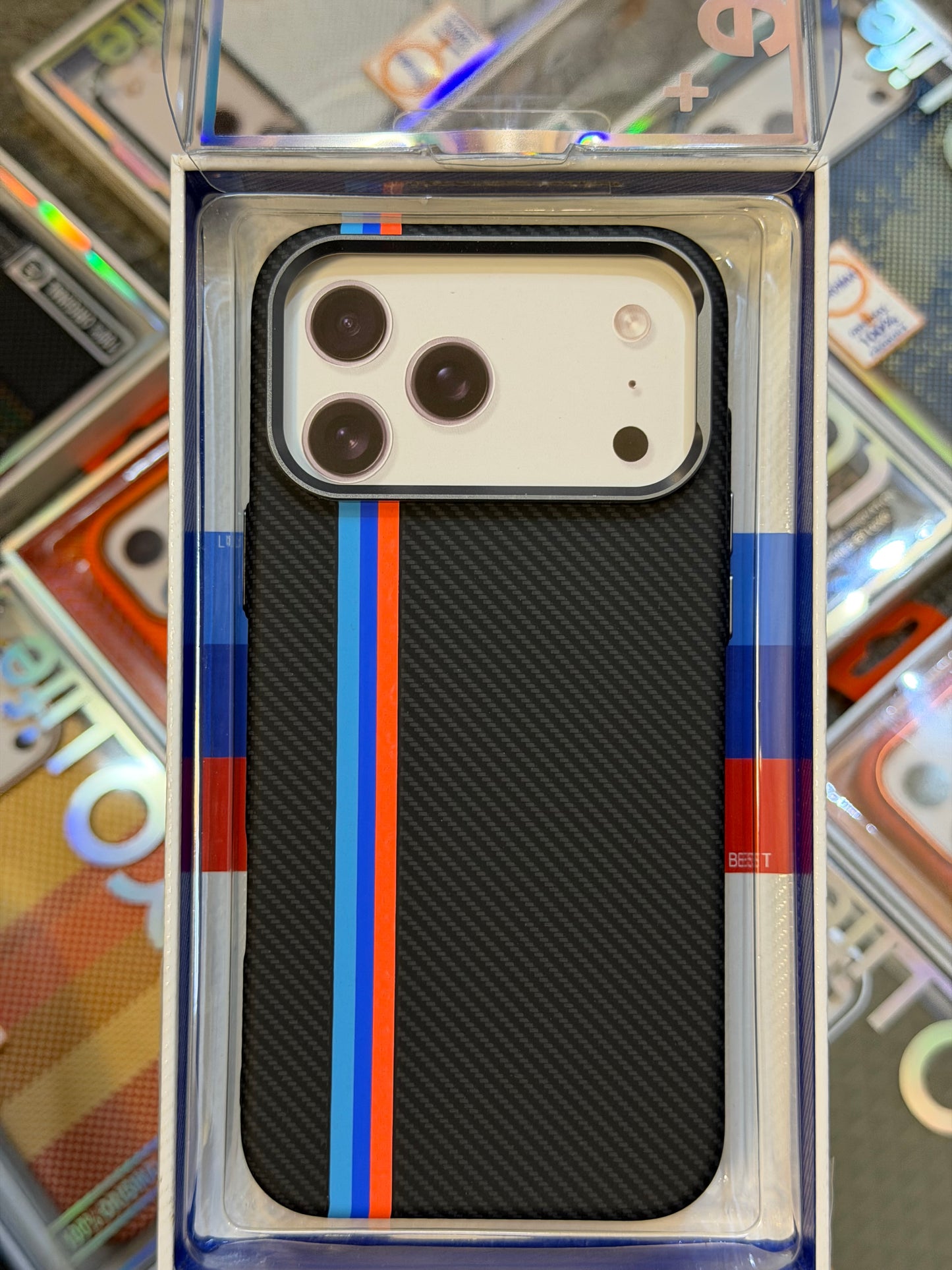 BMW Carbon Fibre With MagSafe LUXO 17 Pro Max