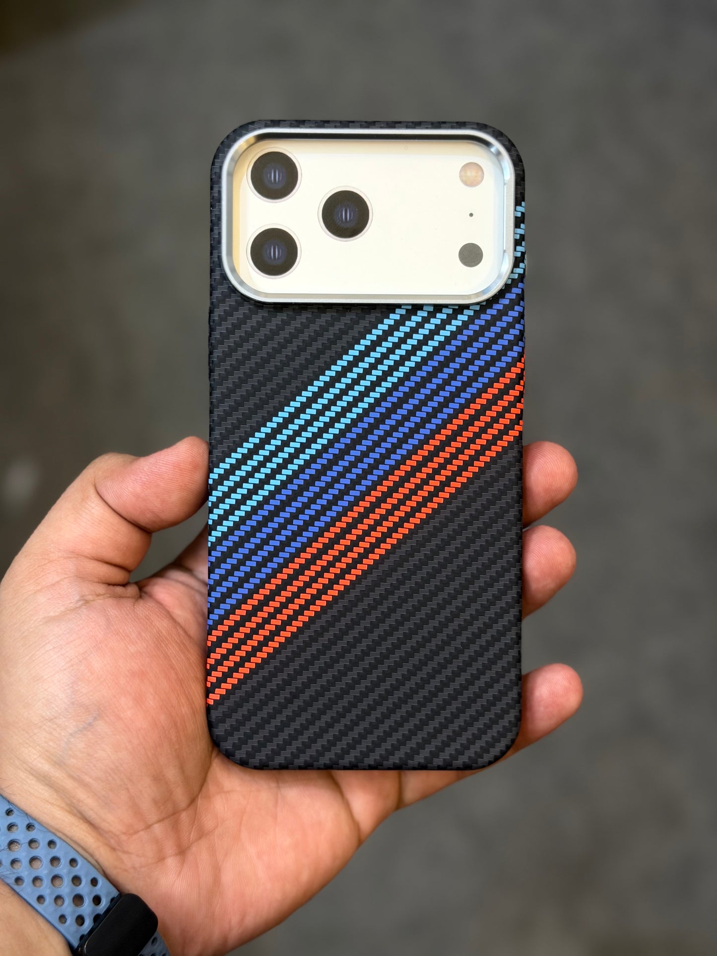 Luxo Carbon Fibre Kevlar For Cosmic Orange iPhone 17 series