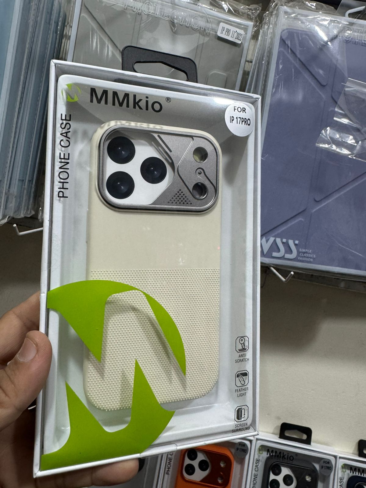 MMKIO ALUMU DESIGN SILICON MAGSAFE CASE