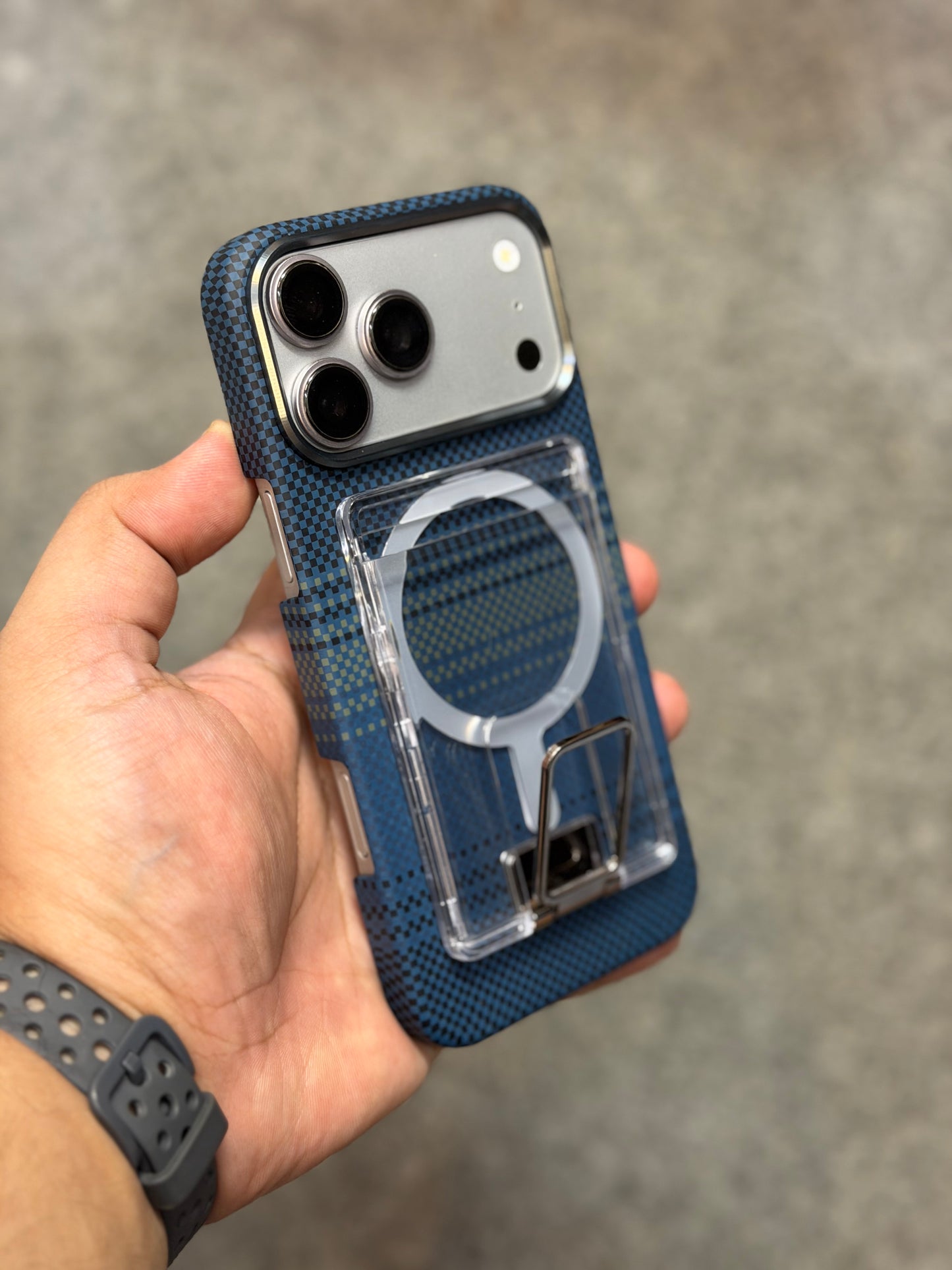 Clear Acrylic Stand MagSafe Wallet Non-Yellowing