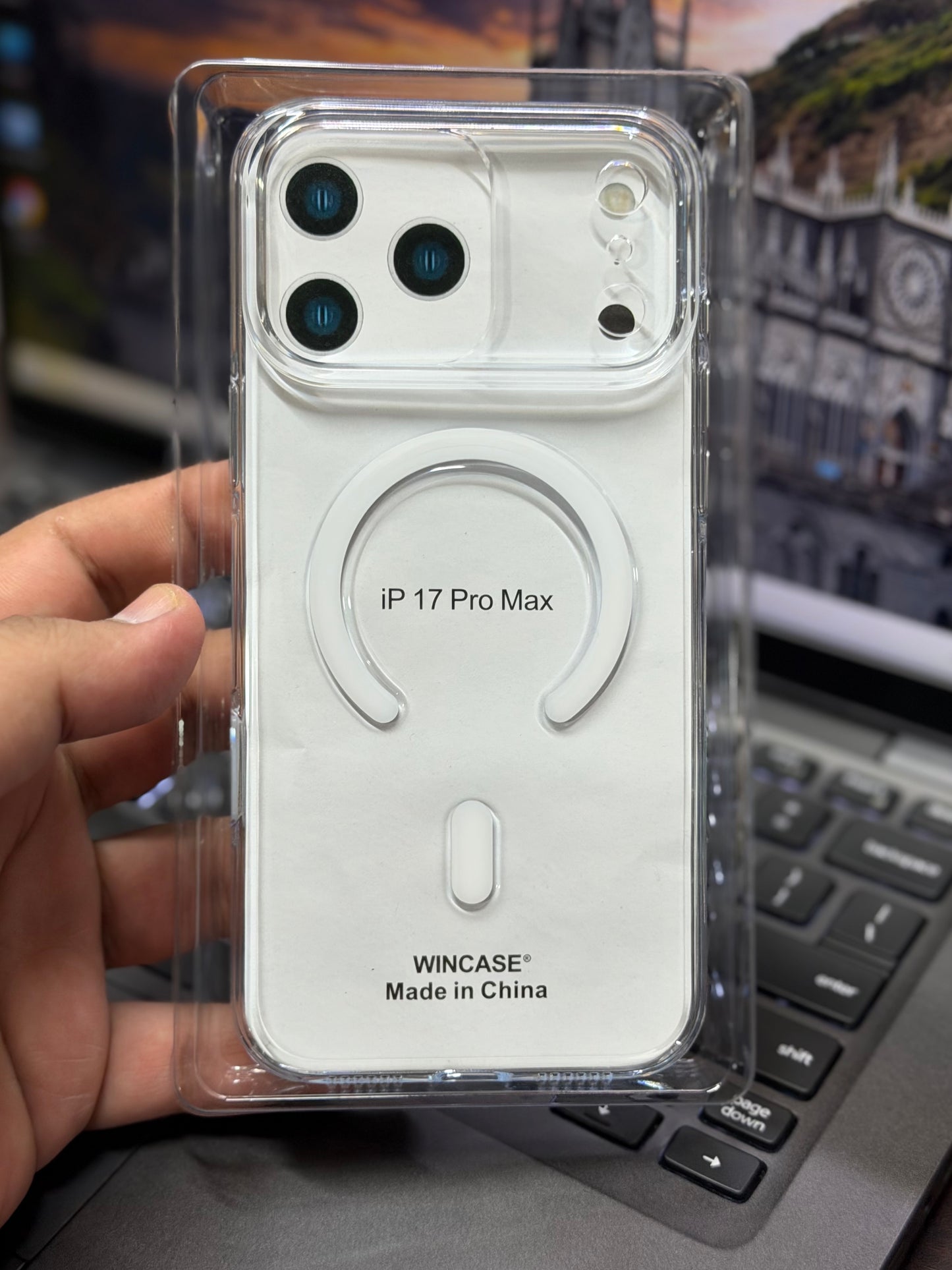 Non-Yellowing Clear MagSafe Case for 17 Series