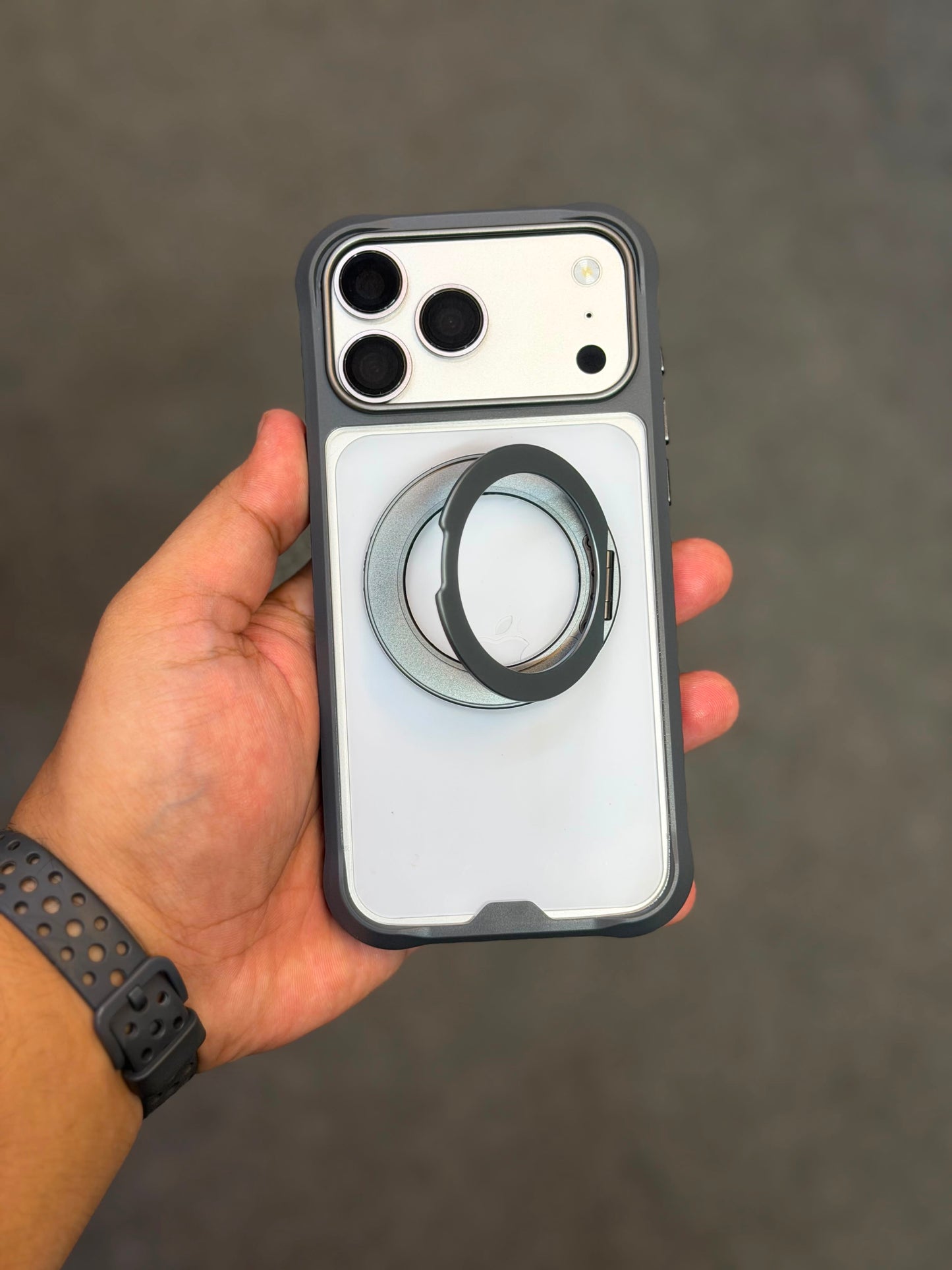 Mutural Obsidian MagSafe 360 Rotation Stand Case For 17 Pro Max