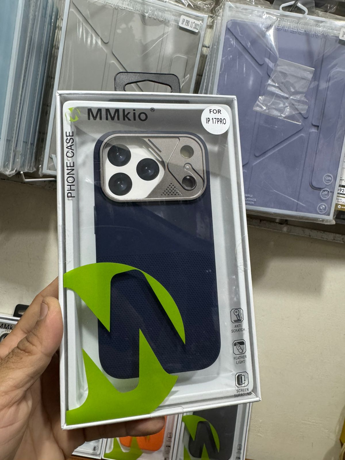 MMKIO ALUMU DESIGN SILICON MAGSAFE CASE