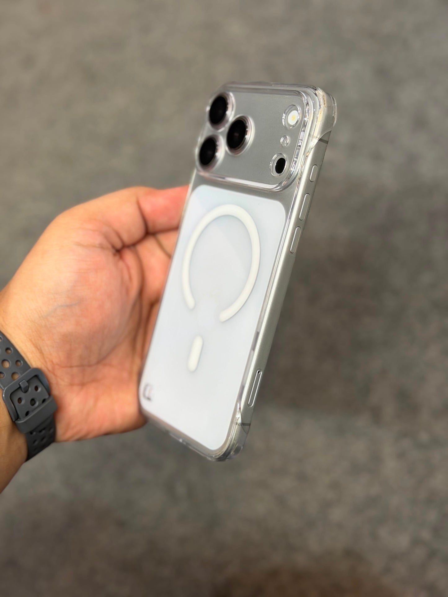 X Level Sparkling Frameless Clear Magsafe Case 17 Series