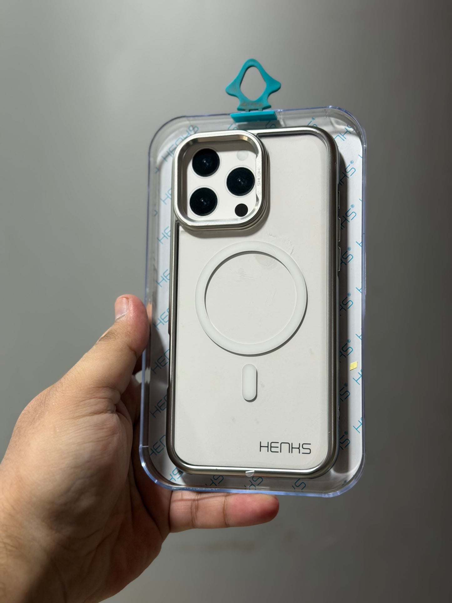 HENKS Silver Border MagSafe Case 16 Pro Max
