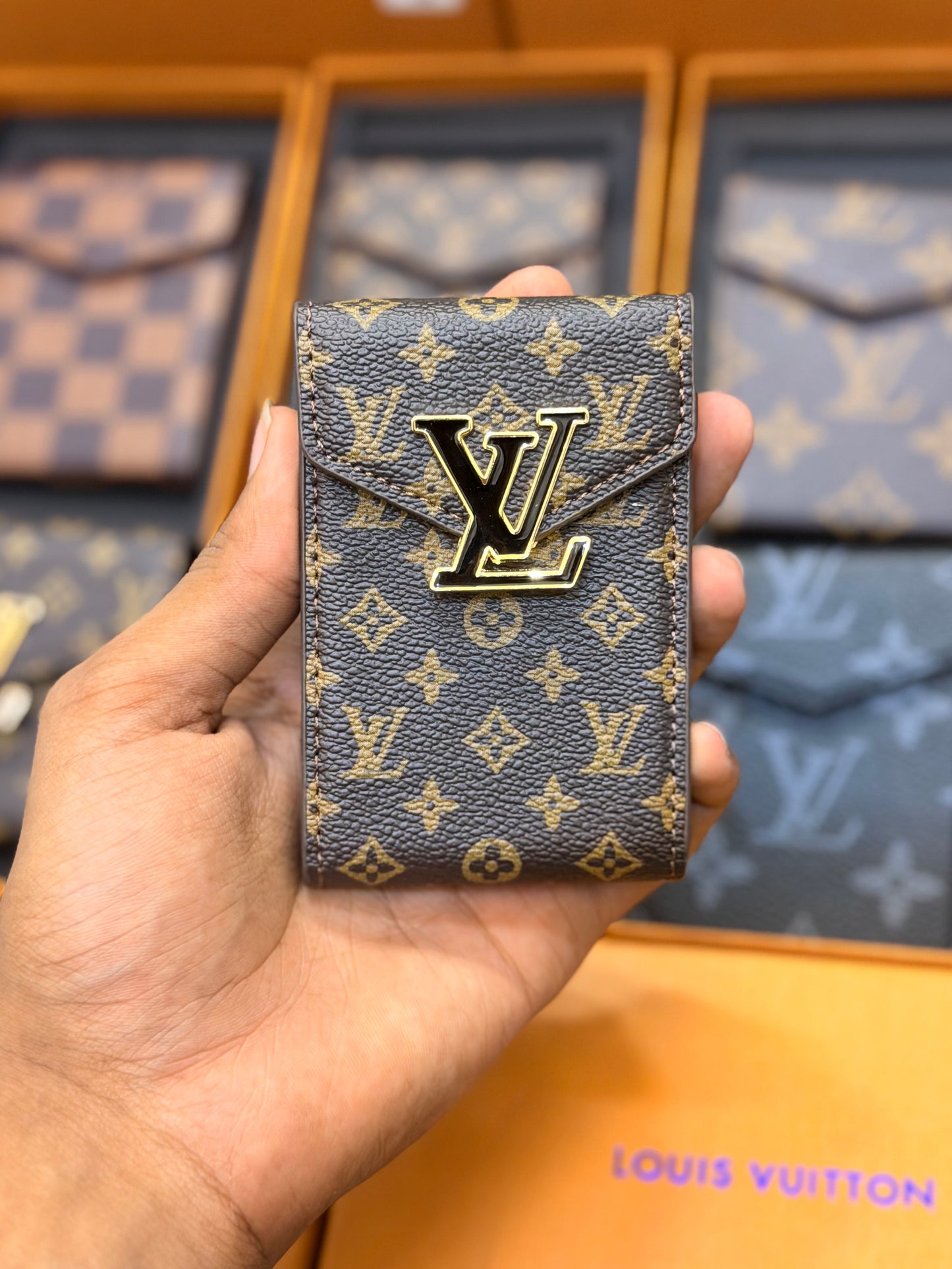 Luxury Branded Leather Slim Wallet - Premium Business Card Holder with Magnetic Closure
