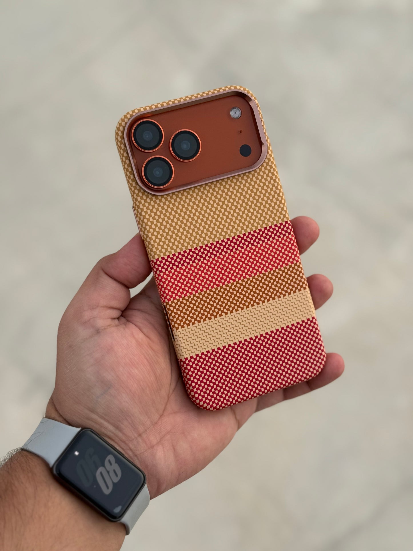 Orange Carbon Fibre With MagSafe LUXO 17 Series