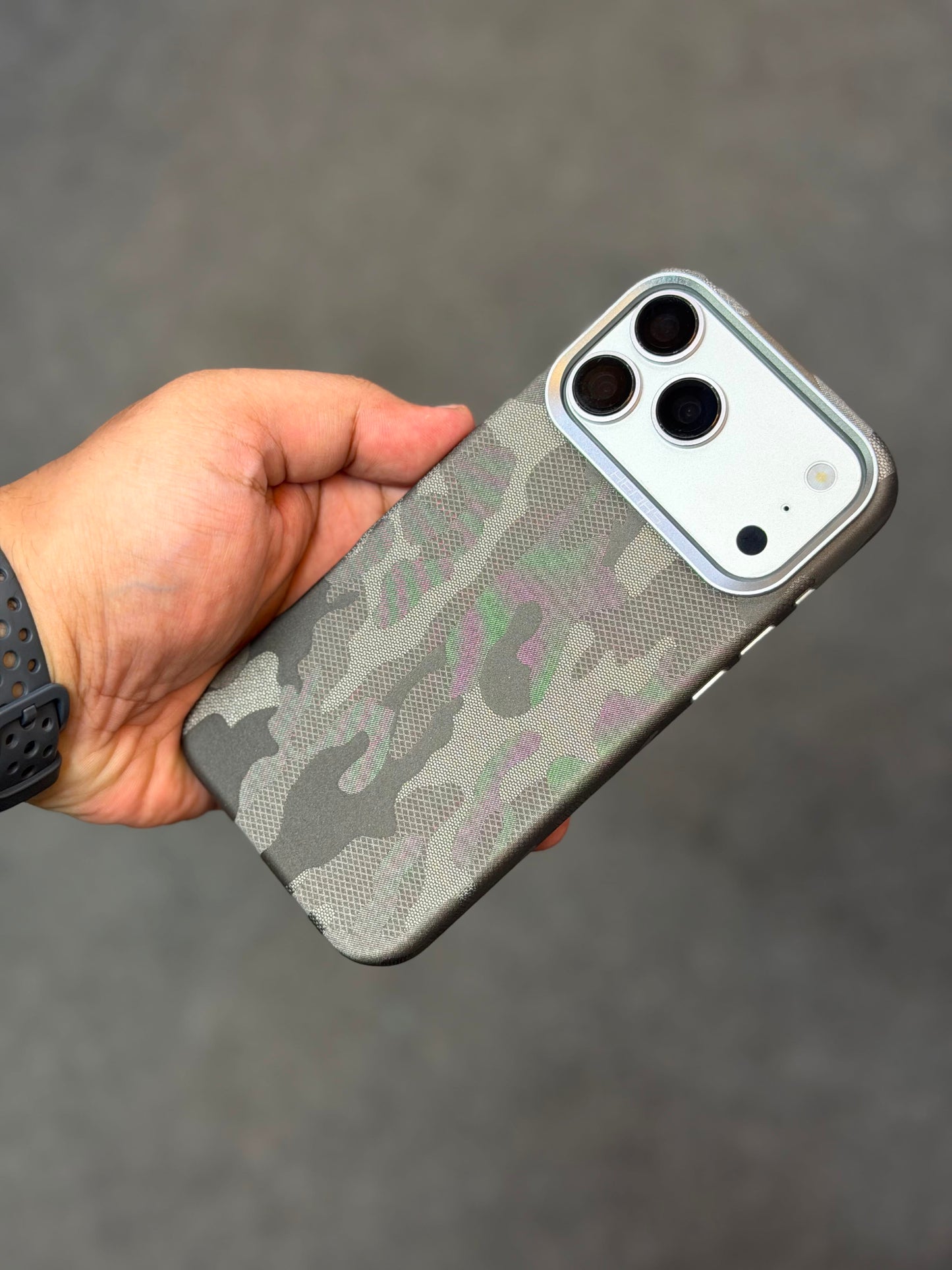 HENKS CAMO MagSafe Leather Case