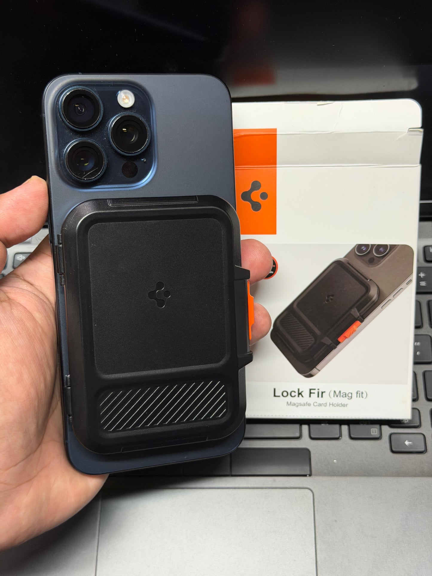 Spigen Lock Fit MagSafe Wallet - Magnetic Card Holder
