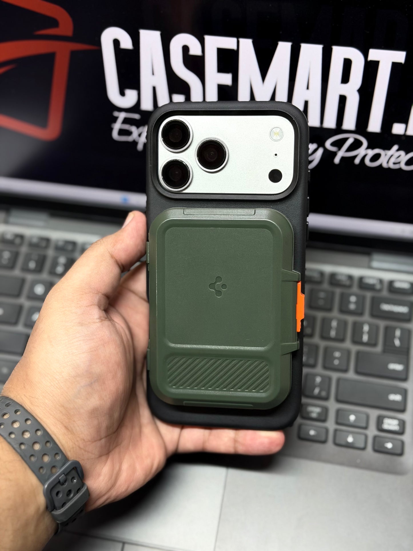 Spigen Lock Fit MagSafe Wallet - Magnetic Card Holder