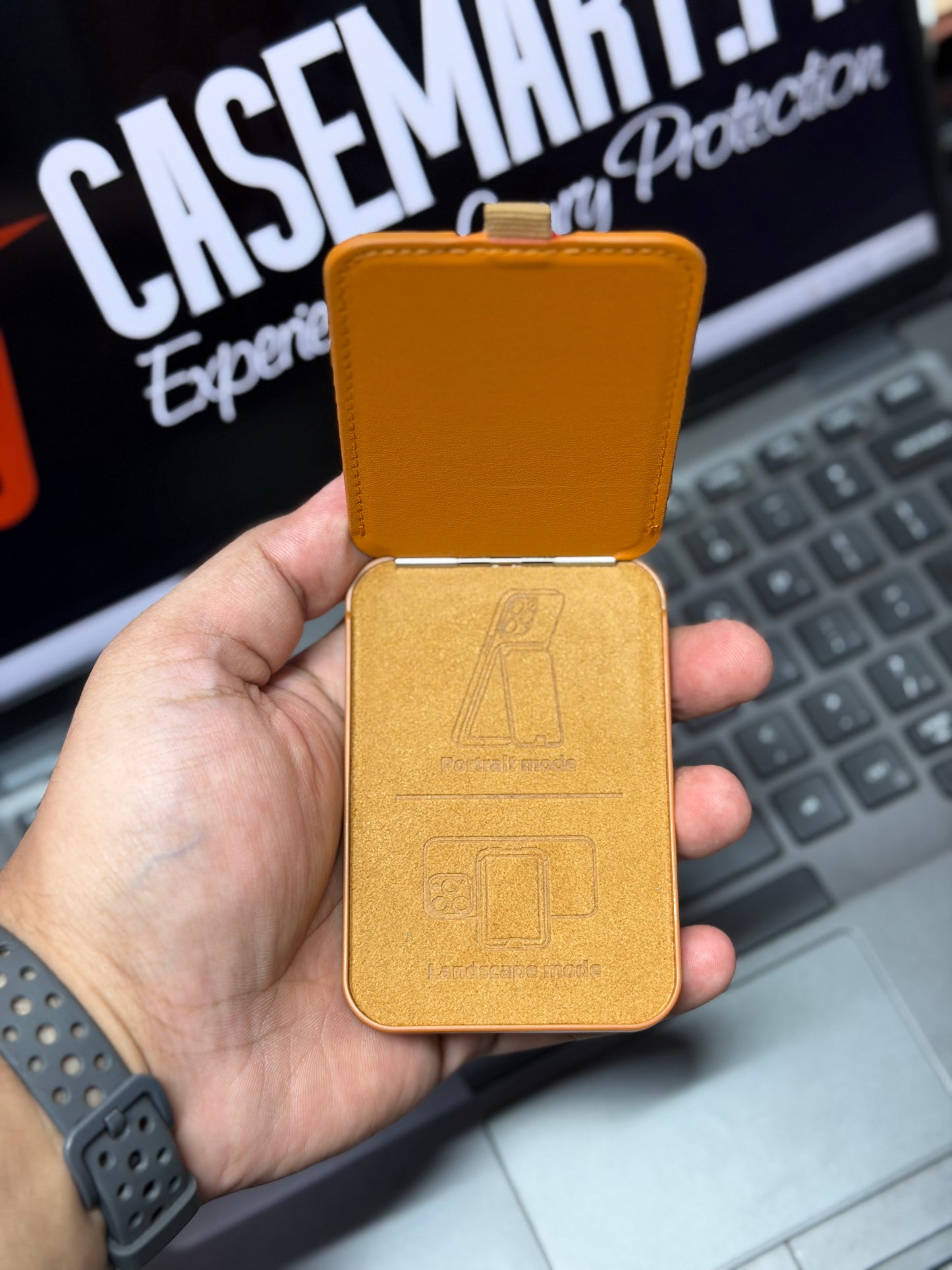 Polo Callis MagSafe Leather Stand Wallet - Santa Barbara Card Holder