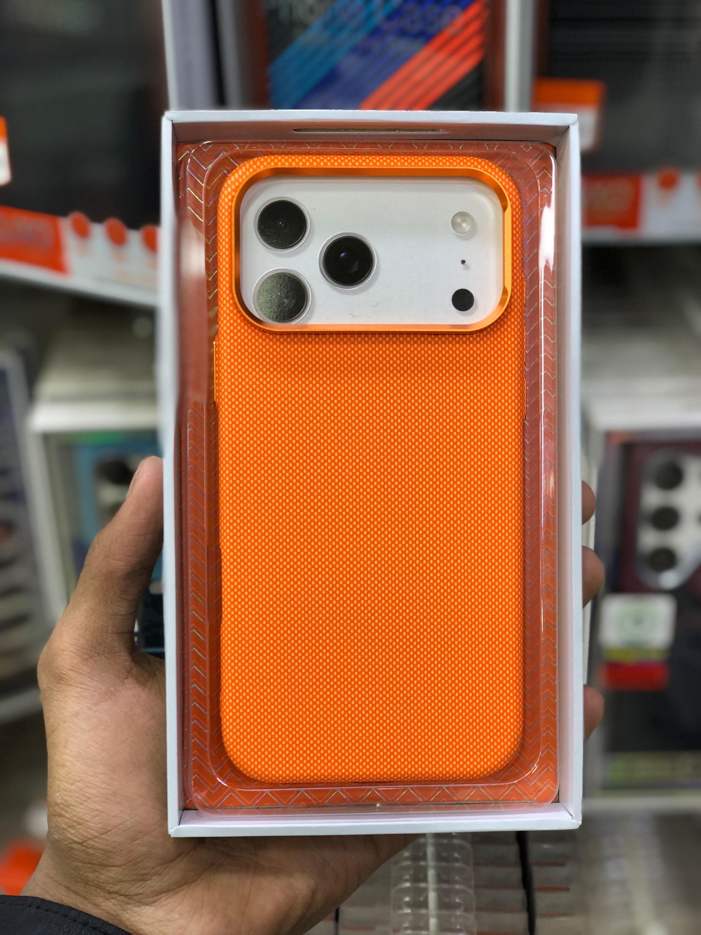 Luxo Carbon Fibre Kevlar For Cosmic Orange iPhone 17 series