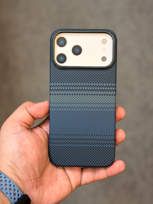 PITAKA MOONRISE CARBON FIBRE KEVLAR CASE