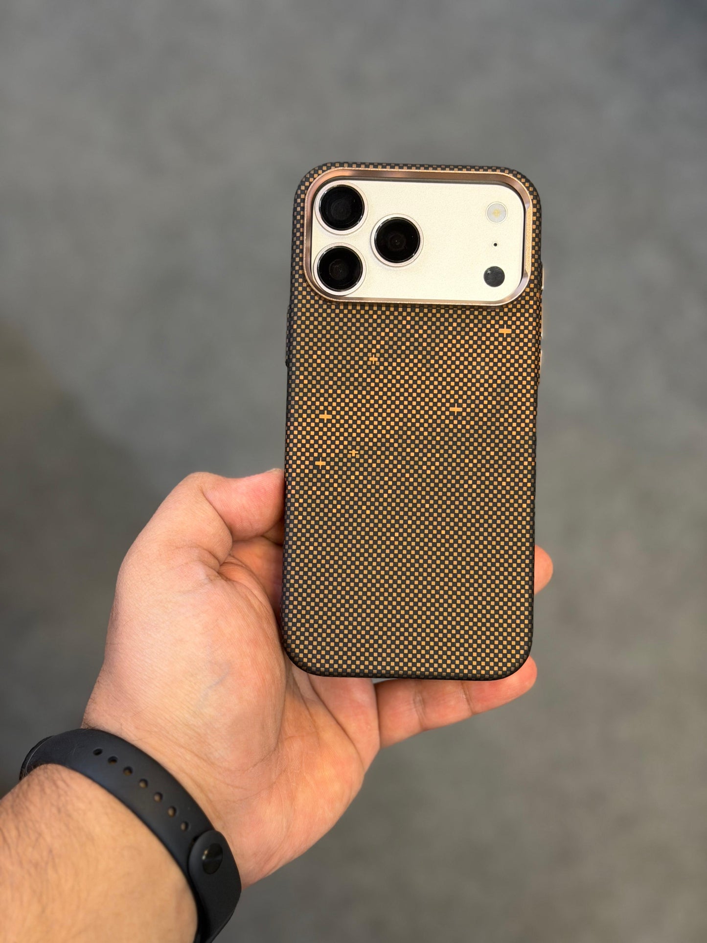 Luxo Carbon Fibre Kevlar For Cosmic Orange iPhone 17 series