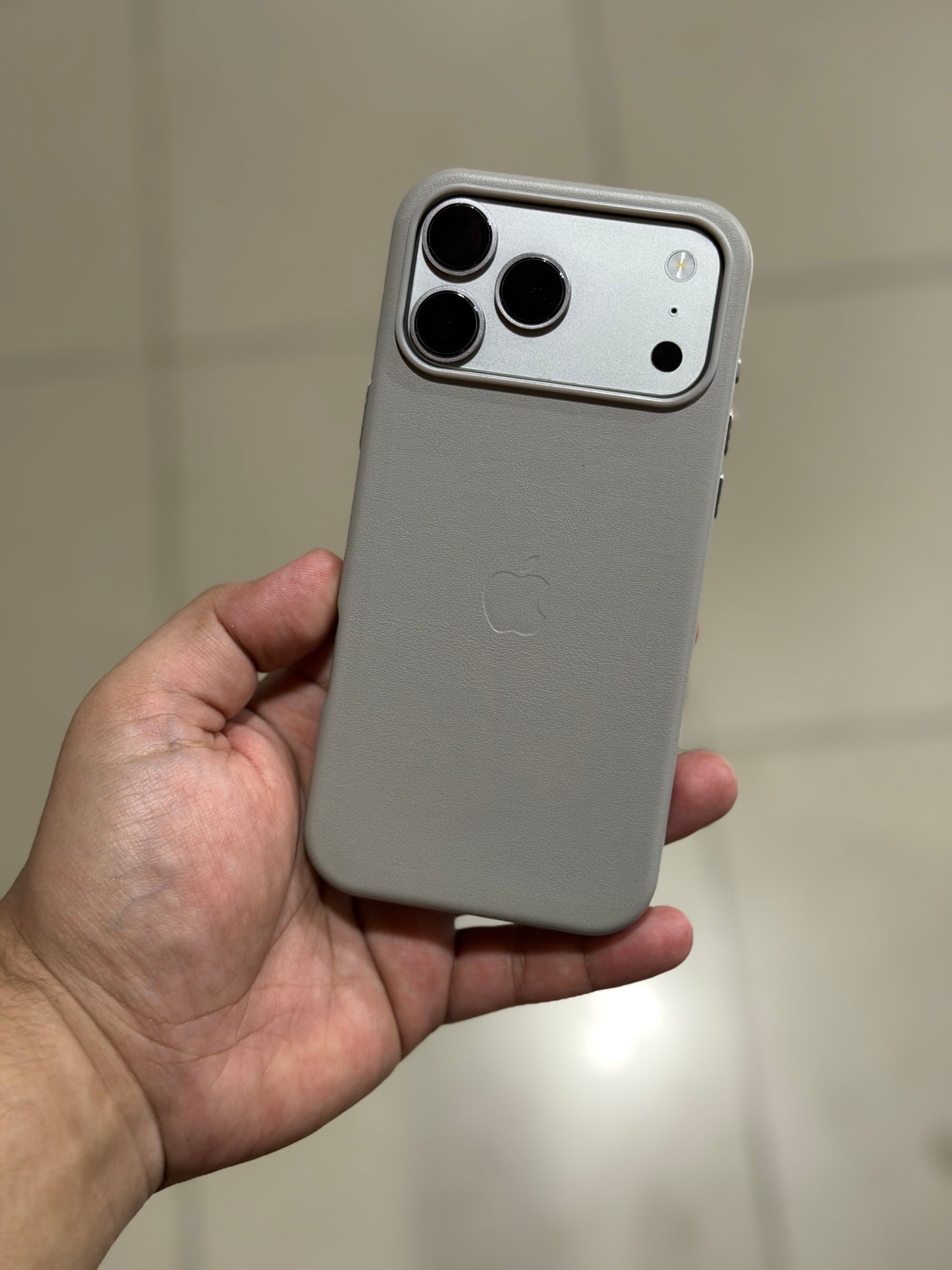 Apple Official MagSafe Leather - Same As Original