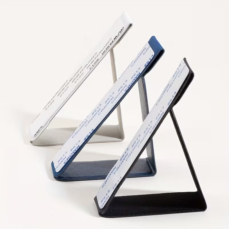 Three triangular metal display stands in silver, blue, and black, each holding a white card printed with blue text, arranged diagonally on a white background.