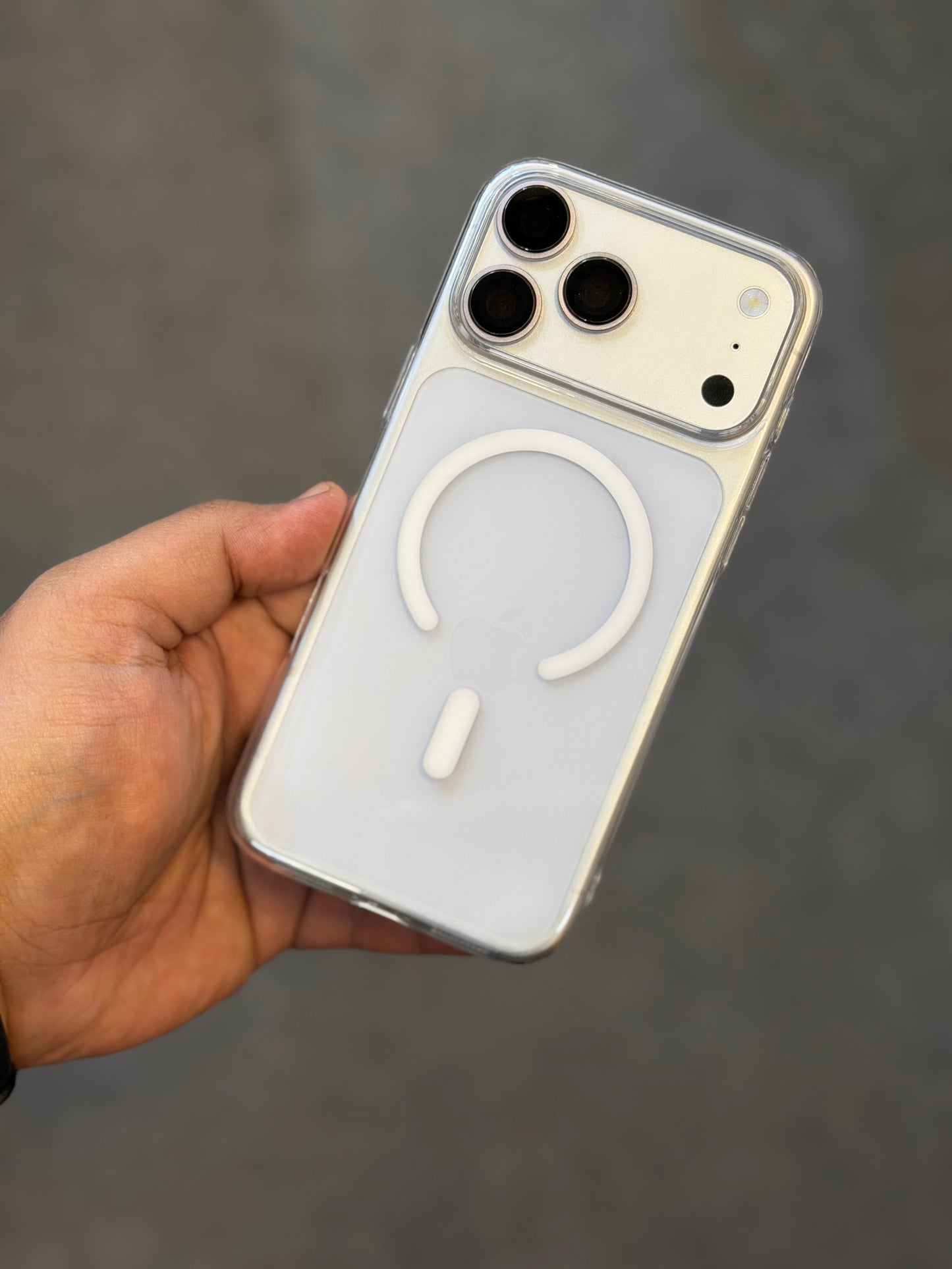 Acrylic MagSafe EOURO Non-Yellowing 17 series