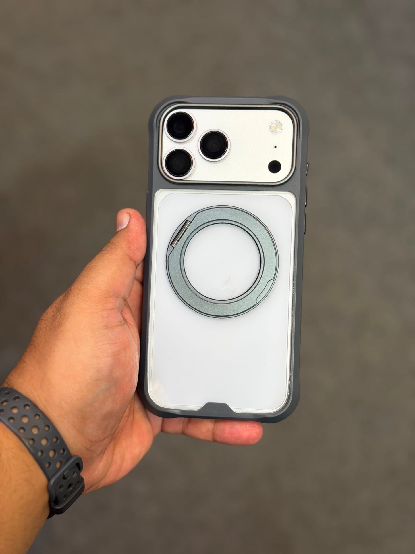 Mutural Obsidian MagSafe 360 Rotation Stand Case For 17 Pro Max