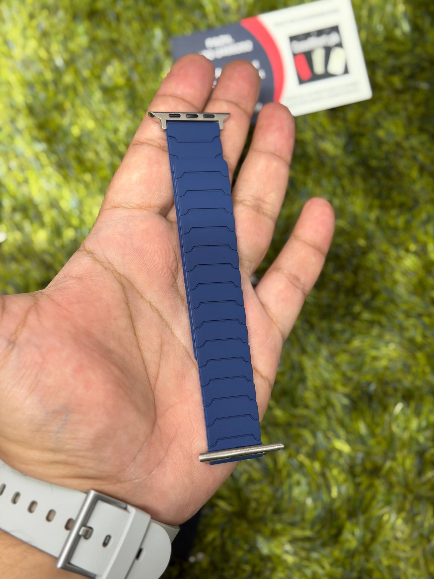 Fully Magnetic Silicone Loop Band for Apple Watch - 38mm to 49mm