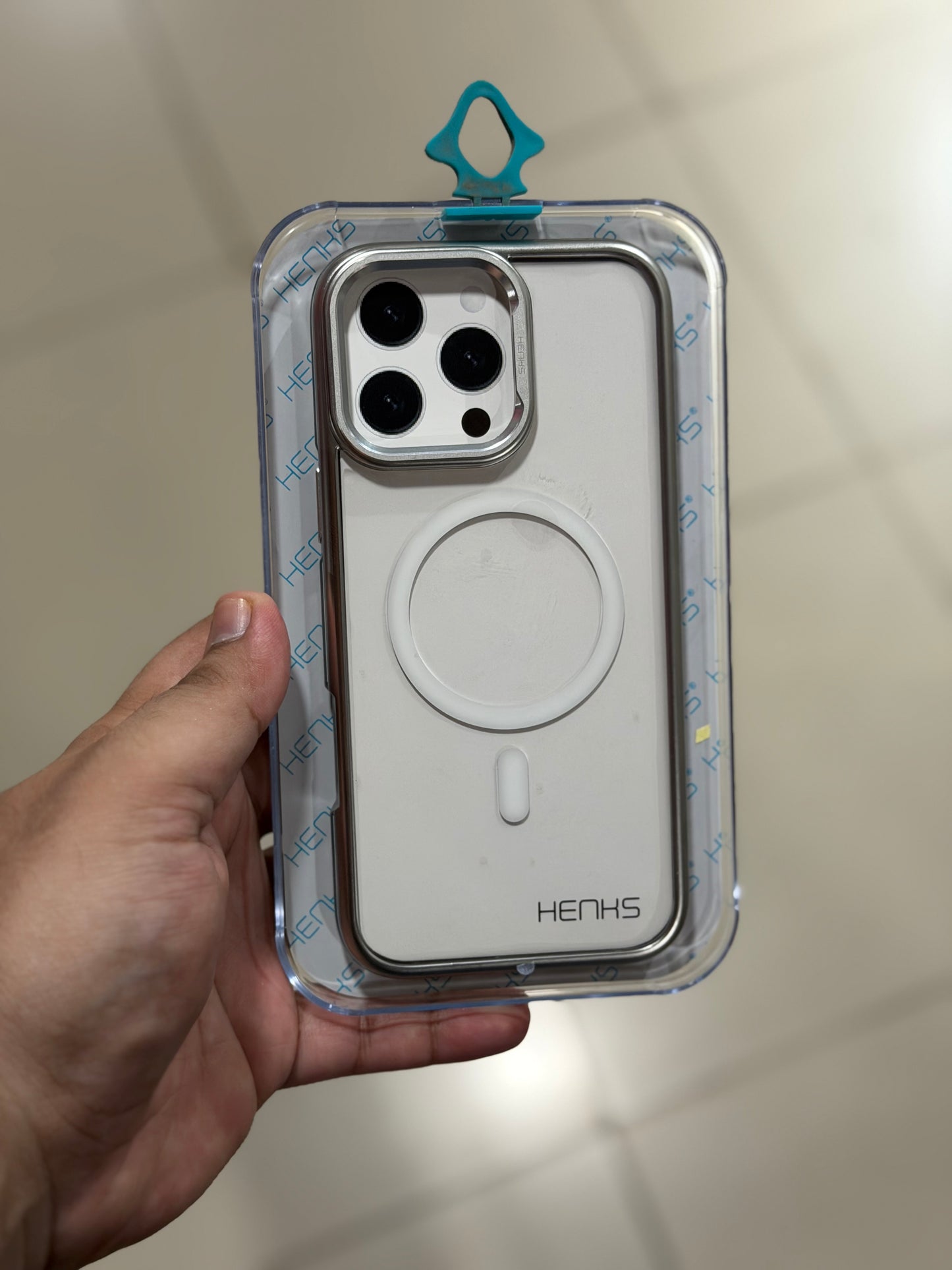 HENKS Silver Border MagSafe Case 16 Pro Max