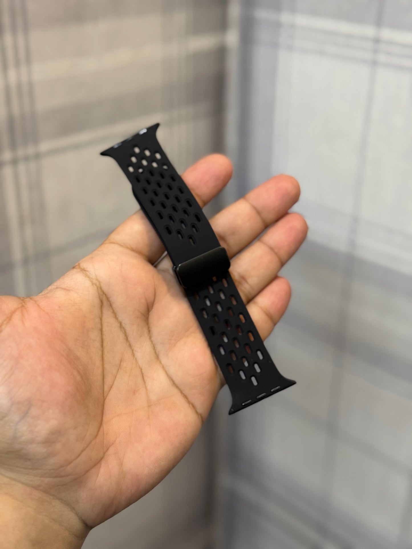 Silicone Apple Watch strap Universal Size with metal buckle