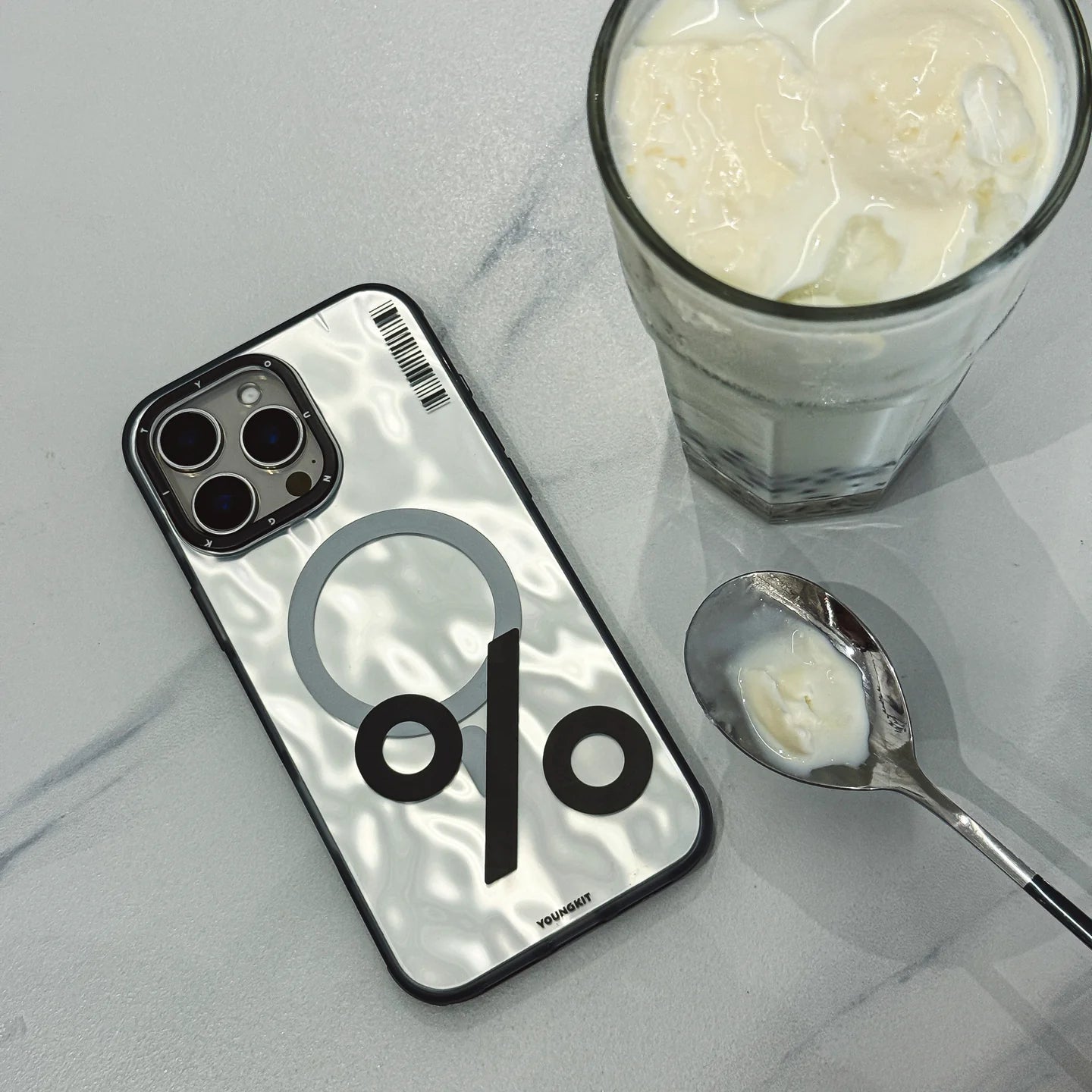 YoungKit Color Changing Silver% Case 16 Pro Max
