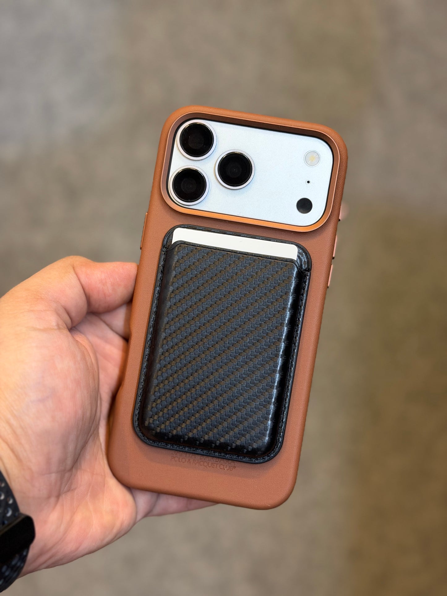 Carbon Fibre MagSafe Card Wallet