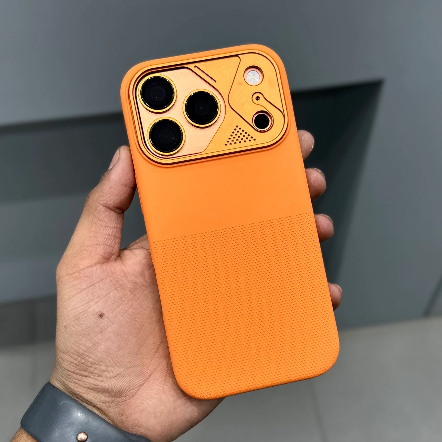MMKIO ALUMU DESIGN SILICON MAGSAFE CASE