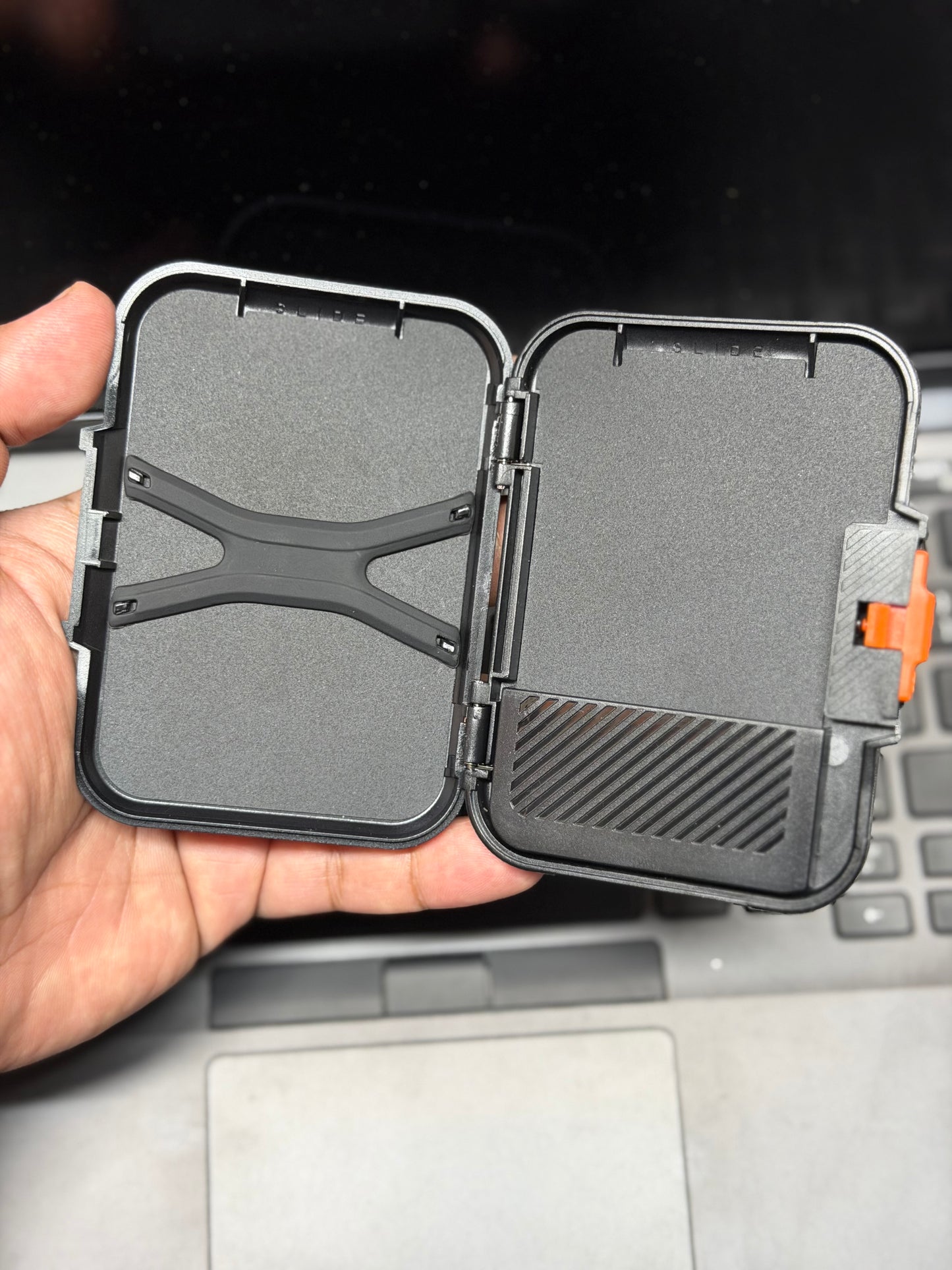 Spigen Lock Fit MagSafe Wallet - Magnetic Card Holder