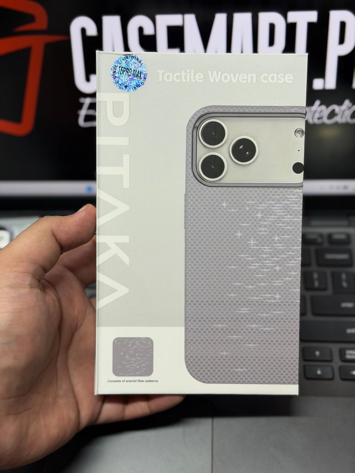 PITAKA GALAXY CARBON FIBRE KEVLAR CASE WITH MAGSAFE