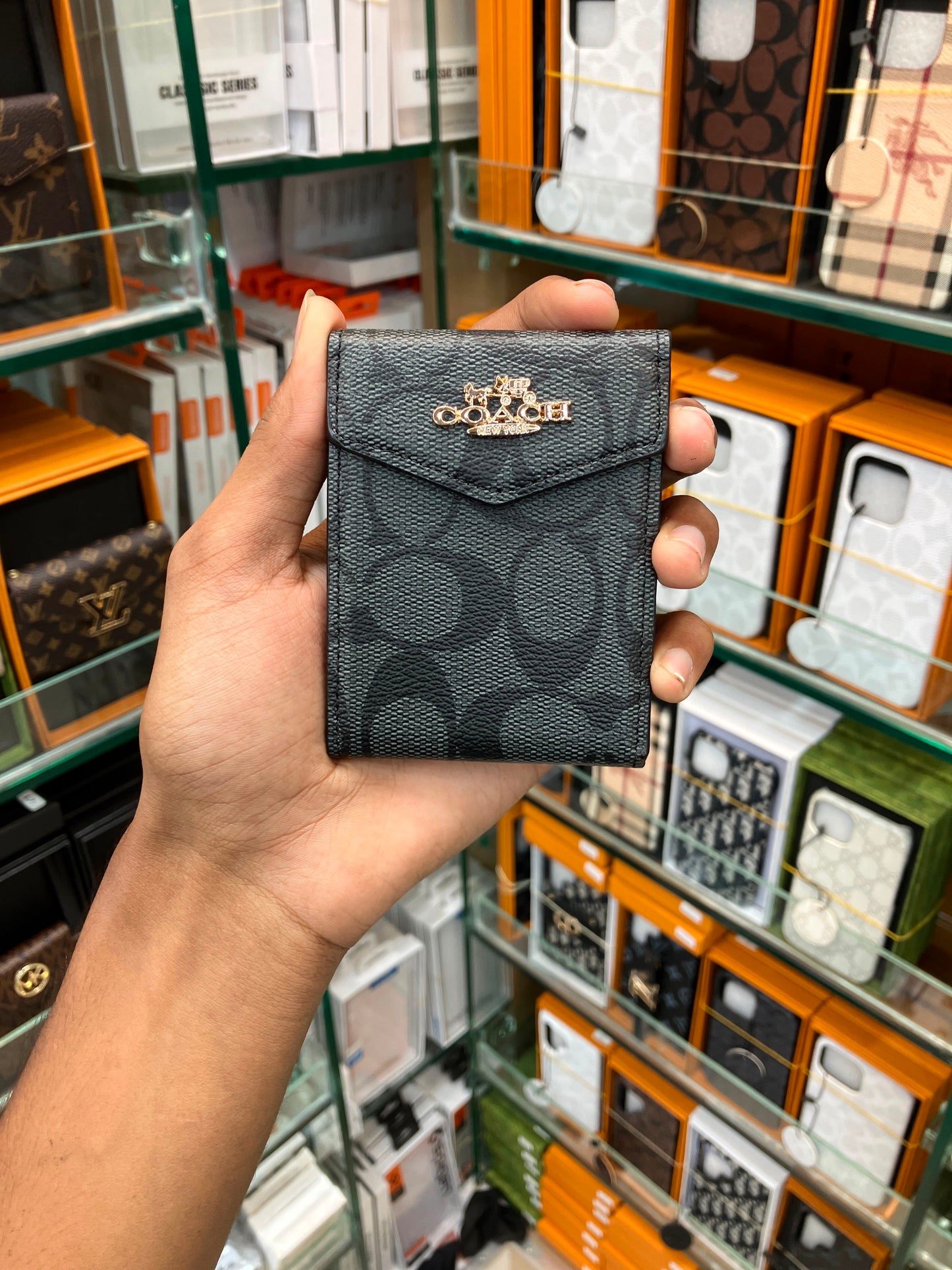 Luxury Branded Leather Slim Wallet - Premium Business Card Holder with Magnetic Closure