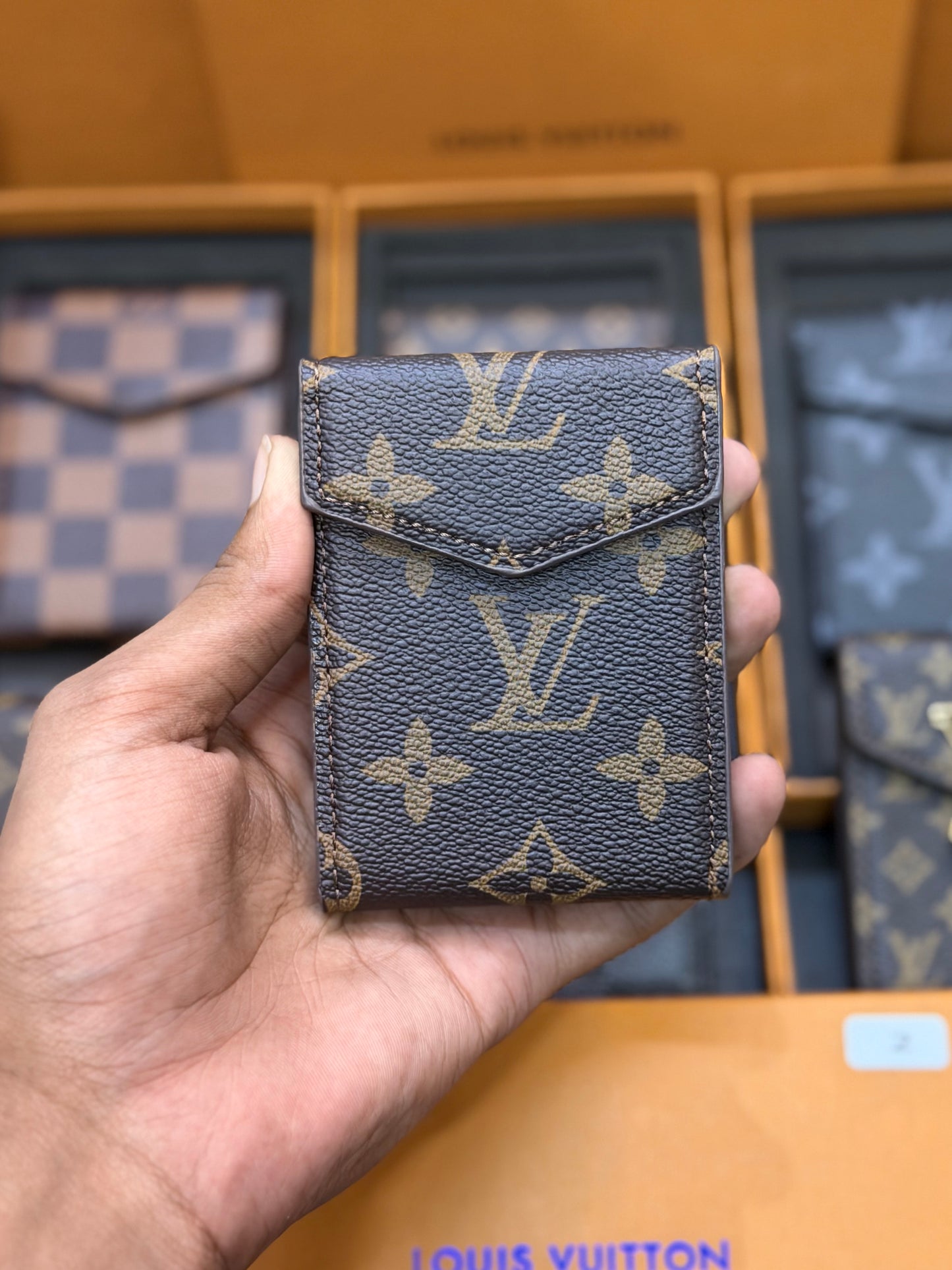 Luxury Branded Leather Slim Wallet - Premium Business Card Holder with Magnetic Closure